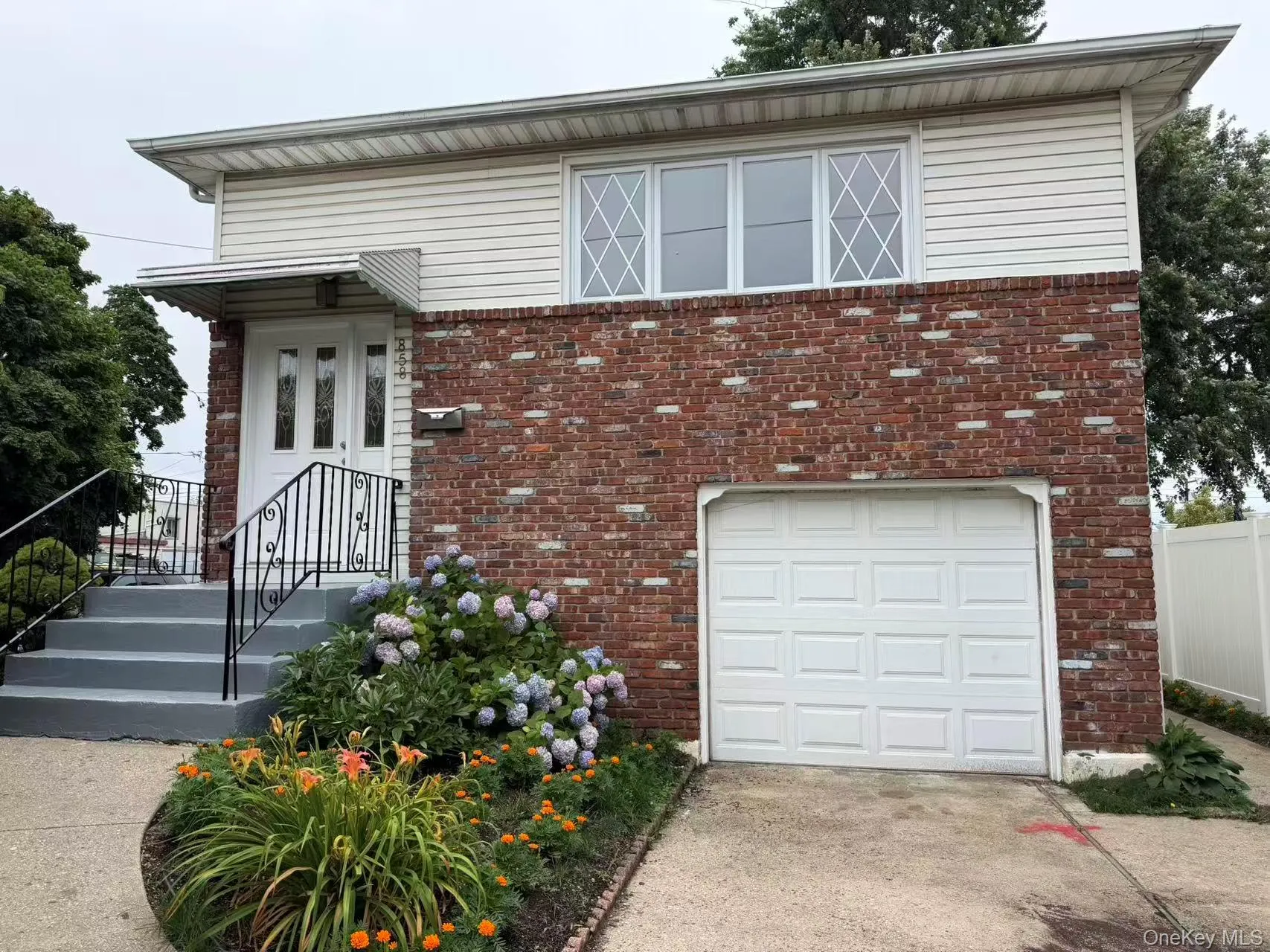 858 Oliver Avenue, North Hempstead, NY, 5 Bedrooms Bedrooms, 9 Rooms Rooms,2 BathroomsBathrooms,Residential,For Rent,Oliver,0,1023008 858 Oliver Avenue, North Hempstead, NY, 5 Bedrooms Bedrooms, 9 Rooms Rooms,2 BathroomsBathrooms,Residential,For Rent,Oliver,0,1023008