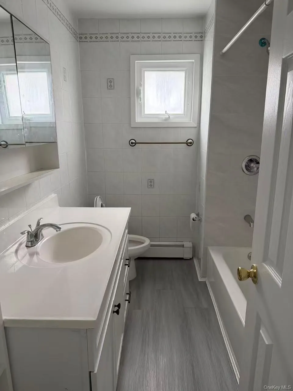 858 Oliver Avenue, North Hempstead, NY, 5 Bedrooms Bedrooms, 9 Rooms Rooms,2 BathroomsBathrooms,Residential,For Rent,Oliver,0,1023008 858 Oliver Avenue, North Hempstead, NY, 5 Bedrooms Bedrooms, 9 Rooms Rooms,2 BathroomsBathrooms,Residential,For Rent,Oliver,0,1023008