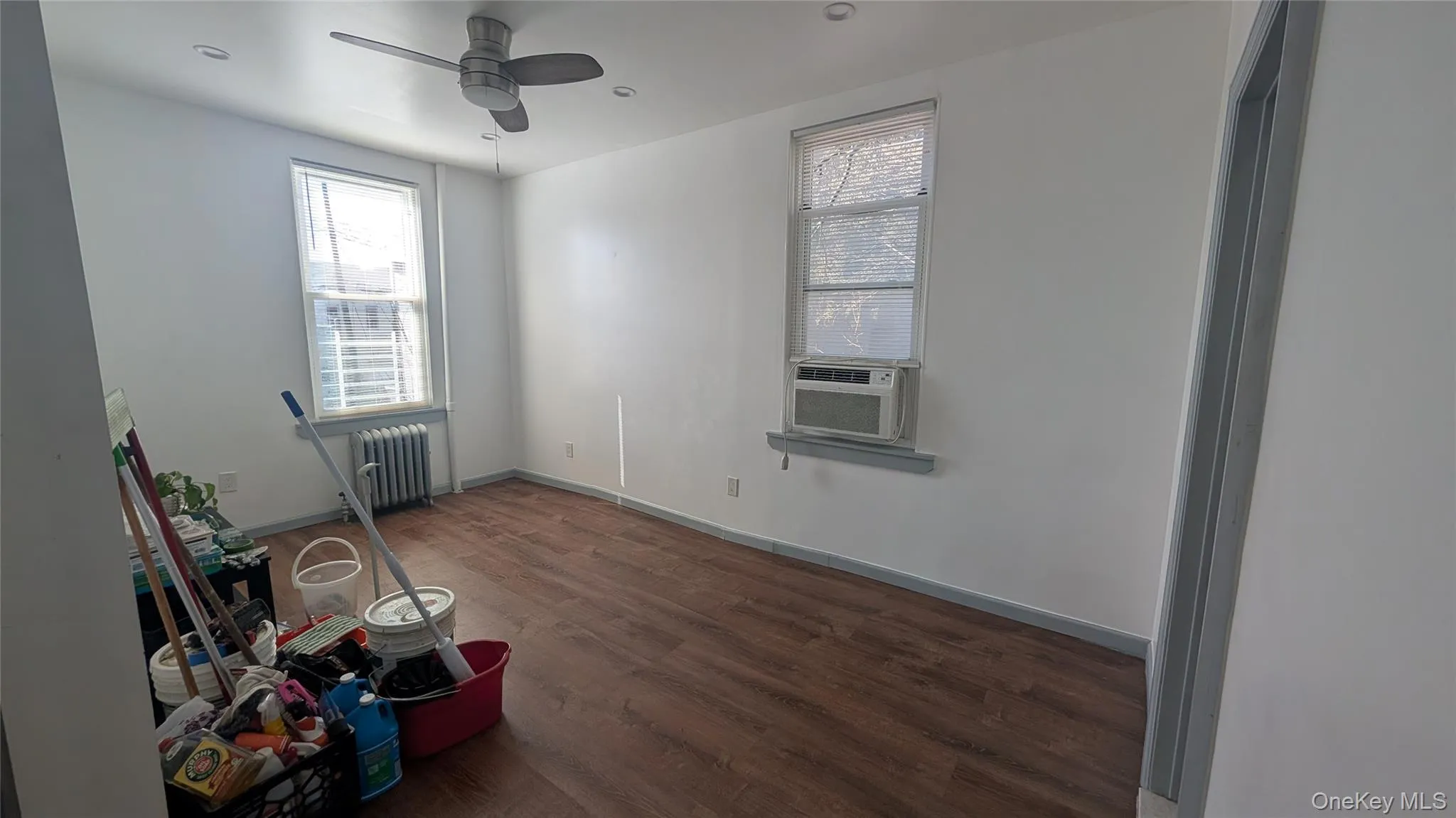 170 Bradford Street, New York, NY, 2 Bedrooms Bedrooms, 4 Rooms Rooms,1 BathroomBathrooms,Residential Lease,For Rent,Bradford,0,1023013 170 Bradford Street, New York, NY, 2 Bedrooms Bedrooms, 4 Rooms Rooms,1 BathroomBathrooms,Residential Lease,For Rent,Bradford,0,1023013