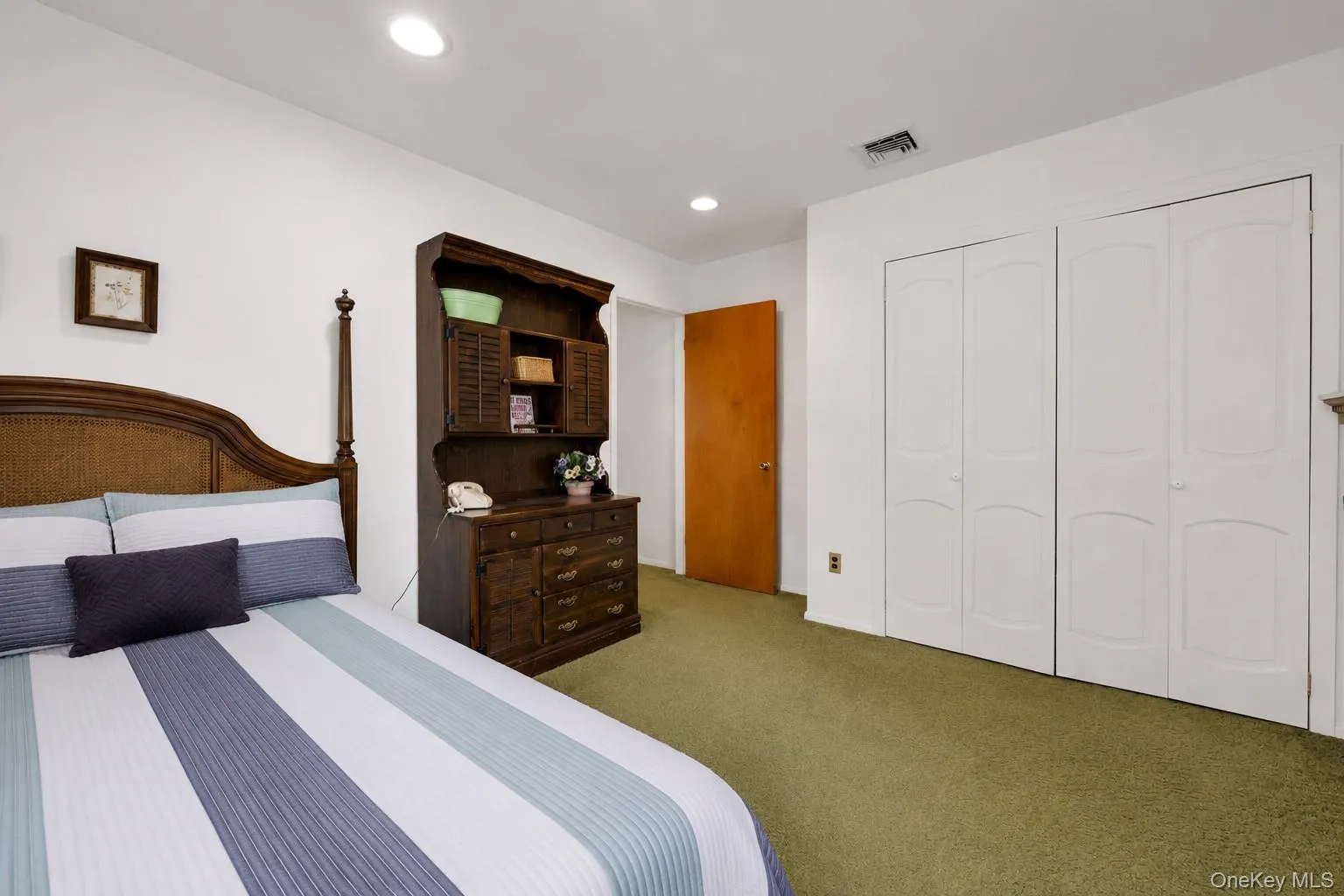 34 Dogwood Drive, Eastchester, NY, 3 Bedrooms Bedrooms, 6 Rooms Rooms,2 BathroomsBathrooms,Residential,For Rent,Dogwood,0,1023014 34 Dogwood Drive, Eastchester, NY, 3 Bedrooms Bedrooms, 6 Rooms Rooms,2 BathroomsBathrooms,Residential,For Rent,Dogwood,0,1023014