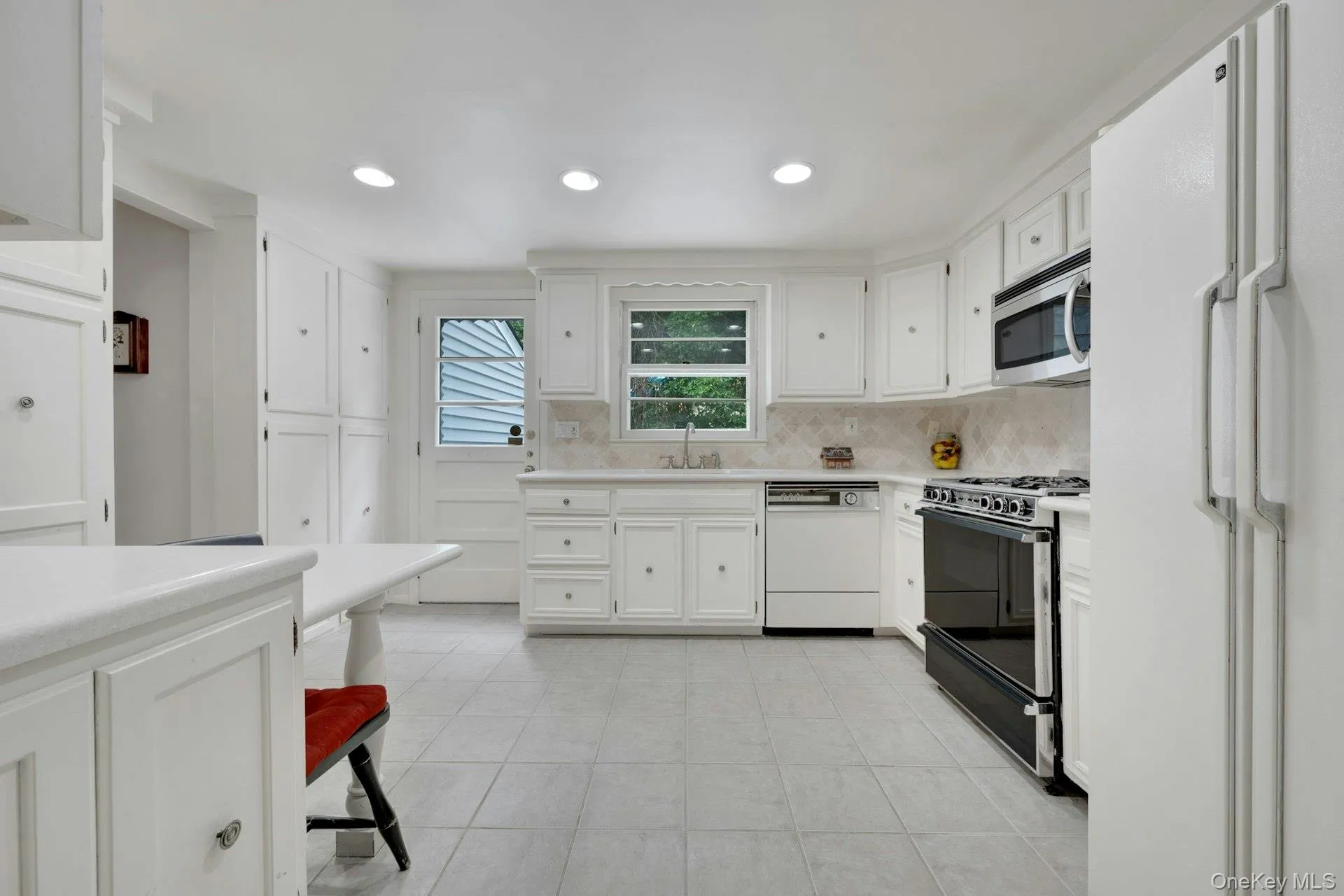 34 Dogwood Drive, Eastchester, NY, 3 Bedrooms Bedrooms, 6 Rooms Rooms,2 BathroomsBathrooms,Residential,For Rent,Dogwood,0,1023014 34 Dogwood Drive, Eastchester, NY, 3 Bedrooms Bedrooms, 6 Rooms Rooms,2 BathroomsBathrooms,Residential,For Rent,Dogwood,0,1023014