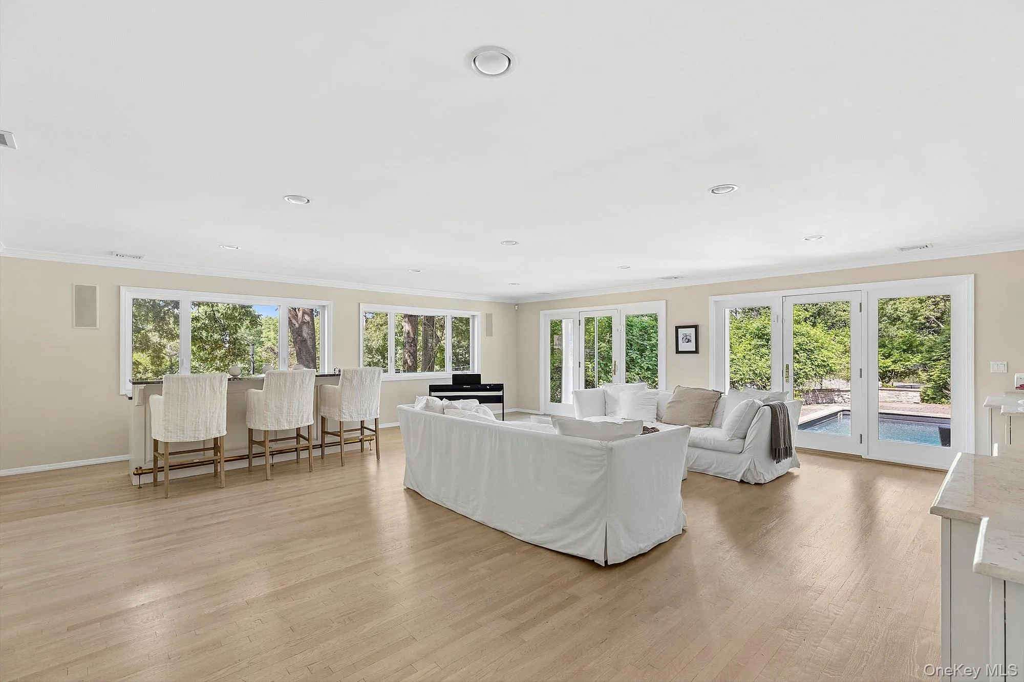 9 Rosebud Lane, Southampton, NY, 7 Bedrooms Bedrooms, 10 Rooms Rooms,9 BathroomsBathrooms,Residential Lease,For Rent,Rosebud,0,1023015 9 Rosebud Lane, Southampton, NY, 7 Bedrooms Bedrooms, 10 Rooms Rooms,9 BathroomsBathrooms,Residential Lease,For Rent,Rosebud,0,1023015