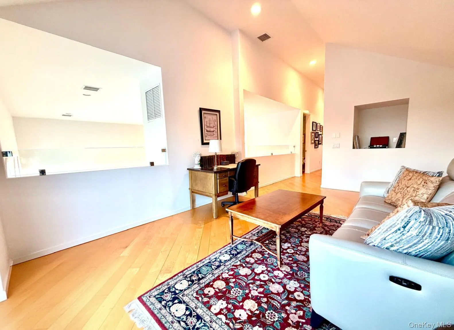 18 Pine Tree Lane, Southampton, NY, 5 Bedrooms Bedrooms, 12 Rooms Rooms,6 BathroomsBathrooms,Residential,For Rent,Pine Tree,0,1023018 18 Pine Tree Lane, Southampton, NY, 5 Bedrooms Bedrooms, 12 Rooms Rooms,6 BathroomsBathrooms,Residential,For Rent,Pine Tree,0,1023018