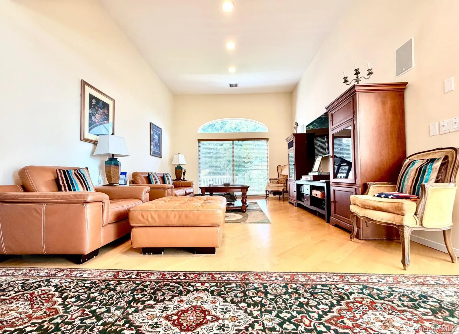 18 Pine Tree Lane, Southampton, NY, 5 Bedrooms Bedrooms, 12 Rooms Rooms,6 BathroomsBathrooms,Residential,For Rent,Pine Tree,0,1023018 18 Pine Tree Lane, Southampton, NY, 5 Bedrooms Bedrooms, 12 Rooms Rooms,6 BathroomsBathrooms,Residential,For Rent,Pine Tree,0,1023018