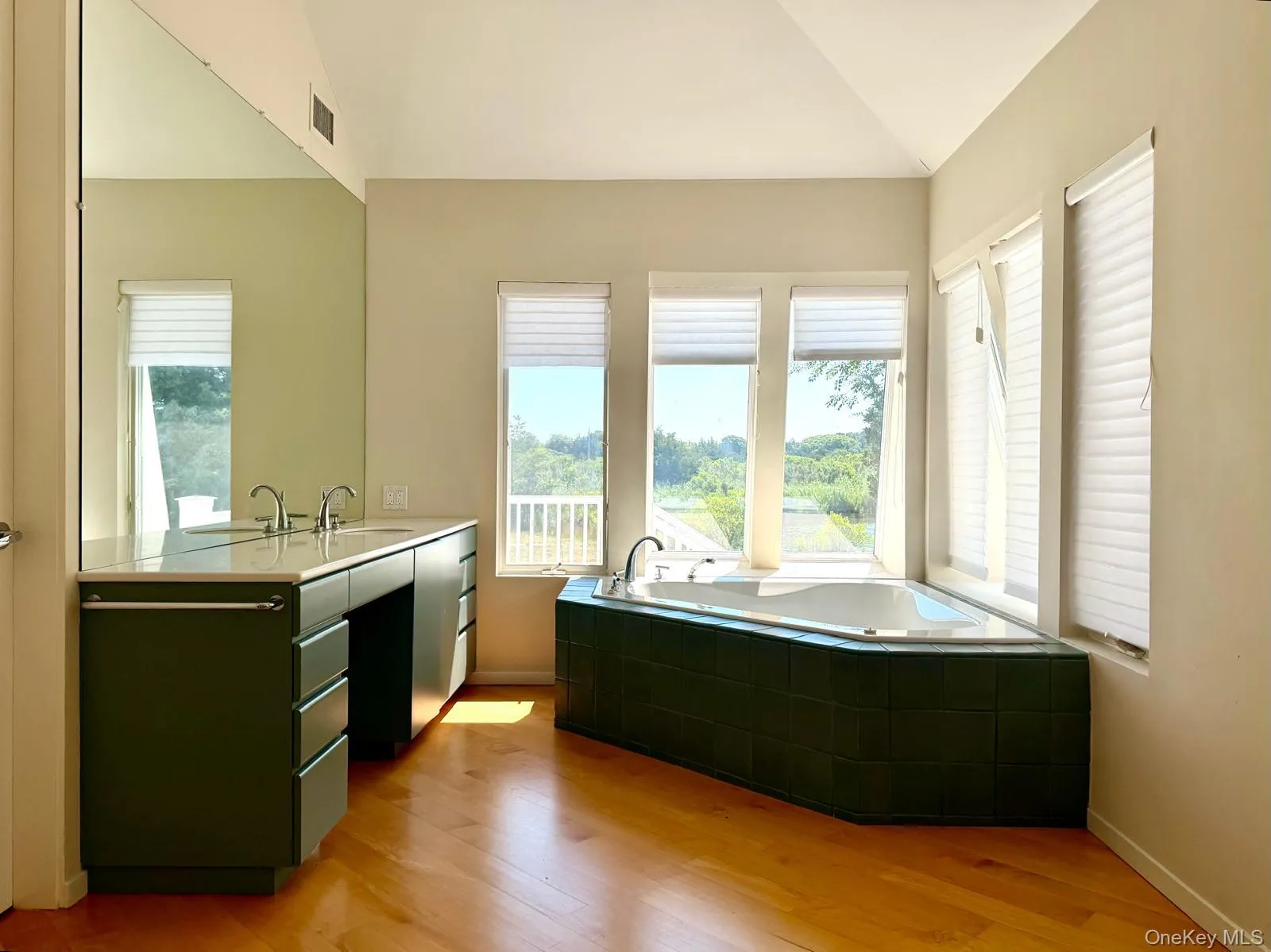 18 Pine Tree Lane, Southampton, NY, 5 Bedrooms Bedrooms, 12 Rooms Rooms,5 BathroomsBathrooms,Residential,For Rent,Pine Tree,0,1023018 18 Pine Tree Lane, Southampton, NY, 5 Bedrooms Bedrooms, 12 Rooms Rooms,5 BathroomsBathrooms,Residential,For Rent,Pine Tree,0,1023018