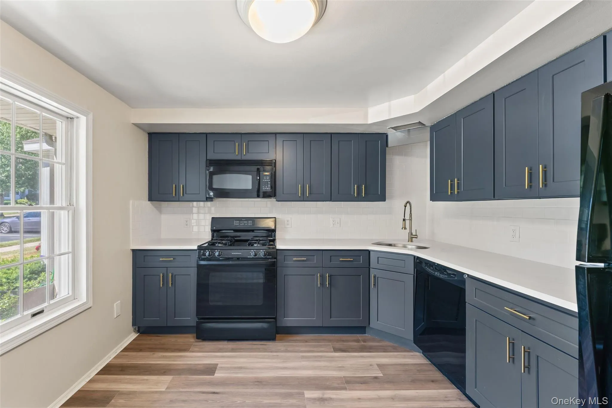 New Kitchen & Appliances New Kitchen & Appliances