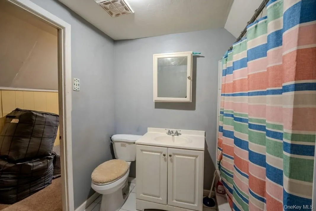 41 Fig Street, Islip, NY, 5 Bedrooms Bedrooms, 11 Rooms Rooms,2 BathroomsBathrooms,Residential,For Rent,Fig,0,1023022 41 Fig Street, Islip, NY, 5 Bedrooms Bedrooms, 11 Rooms Rooms,2 BathroomsBathrooms,Residential,For Rent,Fig,0,1023022