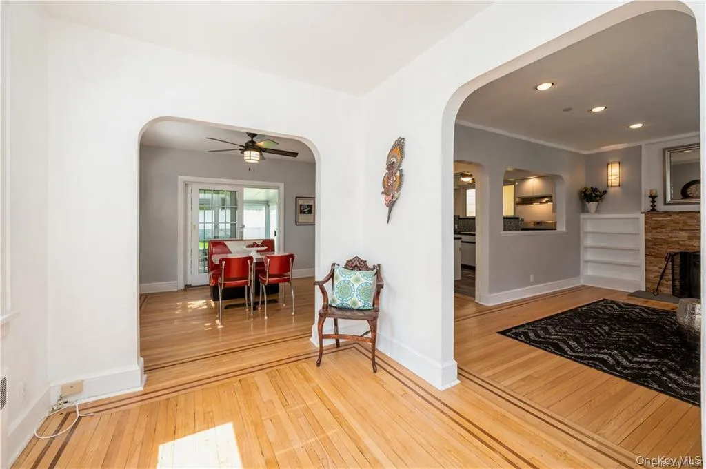 73 Rosedale Avenue, Greenburgh, NY, 3 Bedrooms Bedrooms, 6 Rooms Rooms,1 BathroomBathrooms,Residential Lease,For Rent,Rosedale,0,1023023 73 Rosedale Avenue, Greenburgh, NY, 3 Bedrooms Bedrooms, 6 Rooms Rooms,1 BathroomBathrooms,Residential Lease,For Rent,Rosedale,0,1023023