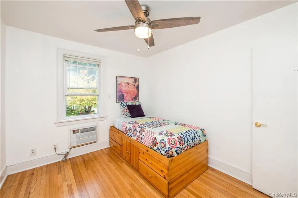 73 Rosedale Avenue, Greenburgh, NY, 3 Bedrooms Bedrooms, 6 Rooms Rooms,1 BathroomBathrooms,Residential Lease,For Rent,Rosedale,0,1023023 73 Rosedale Avenue, Greenburgh, NY, 3 Bedrooms Bedrooms, 6 Rooms Rooms,1 BathroomBathrooms,Residential Lease,For Rent,Rosedale,0,1023023
