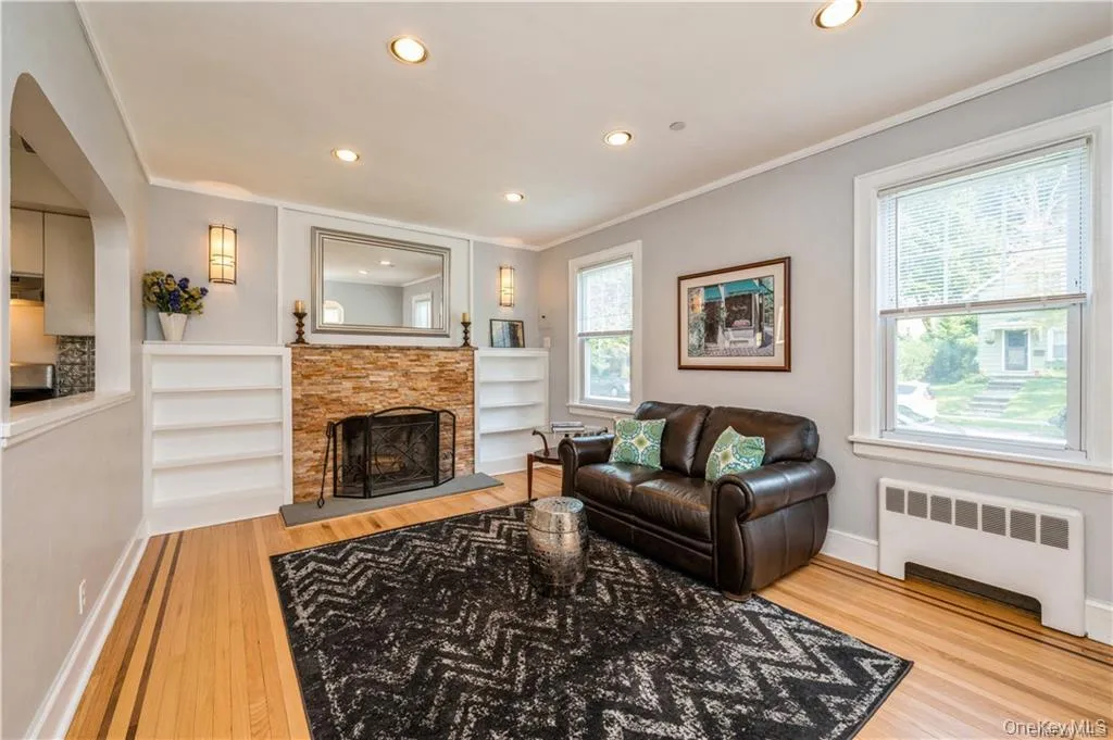 73 Rosedale Avenue, Greenburgh, NY, 3 Bedrooms Bedrooms, 6 Rooms Rooms,1 BathroomBathrooms,Residential Lease,For Rent,Rosedale,0,1023023 73 Rosedale Avenue, Greenburgh, NY, 3 Bedrooms Bedrooms, 6 Rooms Rooms,1 BathroomBathrooms,Residential Lease,For Rent,Rosedale,0,1023023