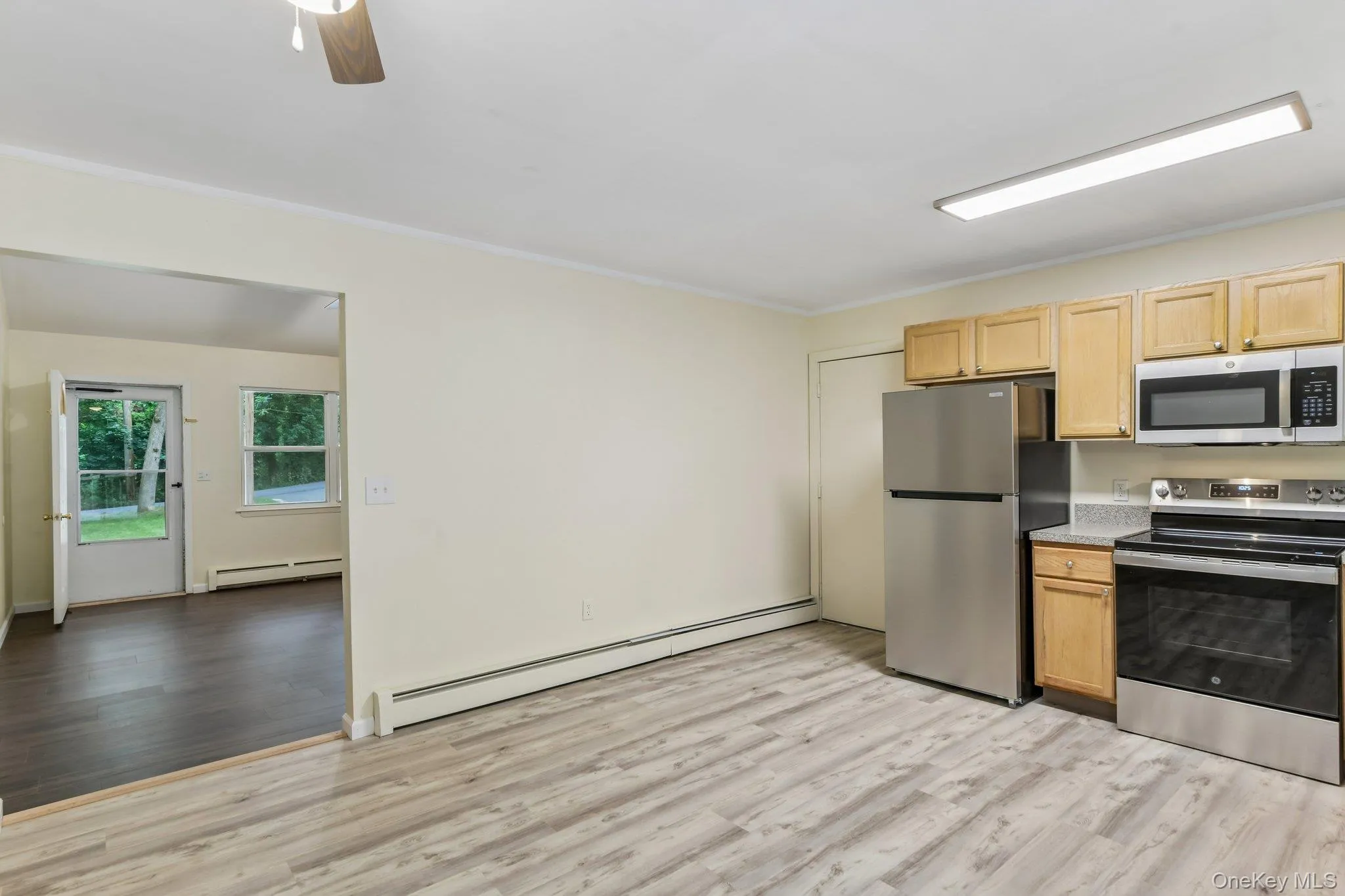 22 Red Maple Road, Brookhaven, NY, 3 Bedrooms Bedrooms, 5 Rooms Rooms,2 BathroomsBathrooms,Residential,For Rent,Red Maple,0,1023024 22 Red Maple Road, Brookhaven, NY, 3 Bedrooms Bedrooms, 5 Rooms Rooms,2 BathroomsBathrooms,Residential,For Rent,Red Maple,0,1023024