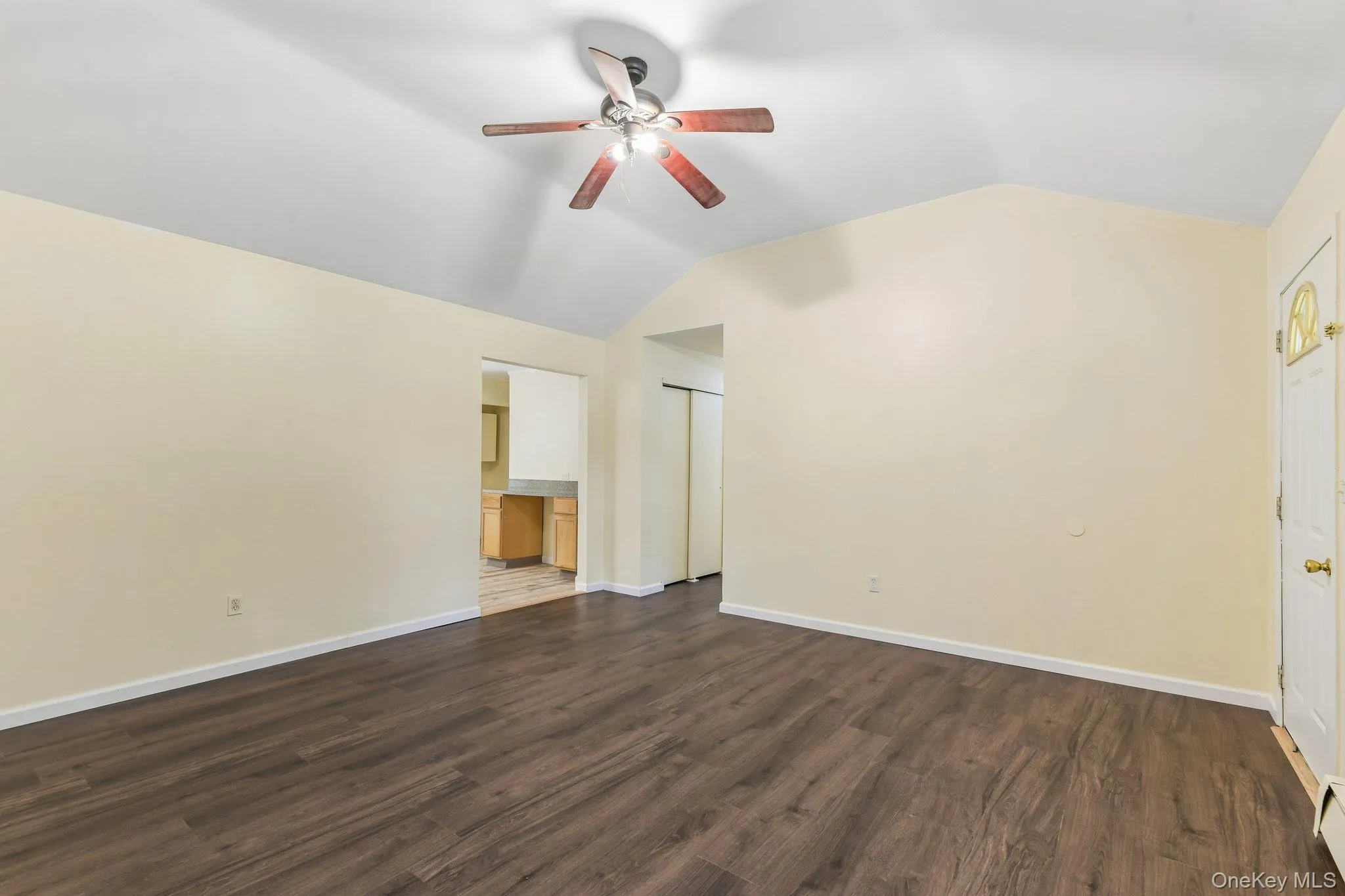 22 Red Maple Road, Brookhaven, NY, 3 Bedrooms Bedrooms, 5 Rooms Rooms,2 BathroomsBathrooms,Residential,For Rent,Red Maple,0,1023024 22 Red Maple Road, Brookhaven, NY, 3 Bedrooms Bedrooms, 5 Rooms Rooms,2 BathroomsBathrooms,Residential,For Rent,Red Maple,0,1023024