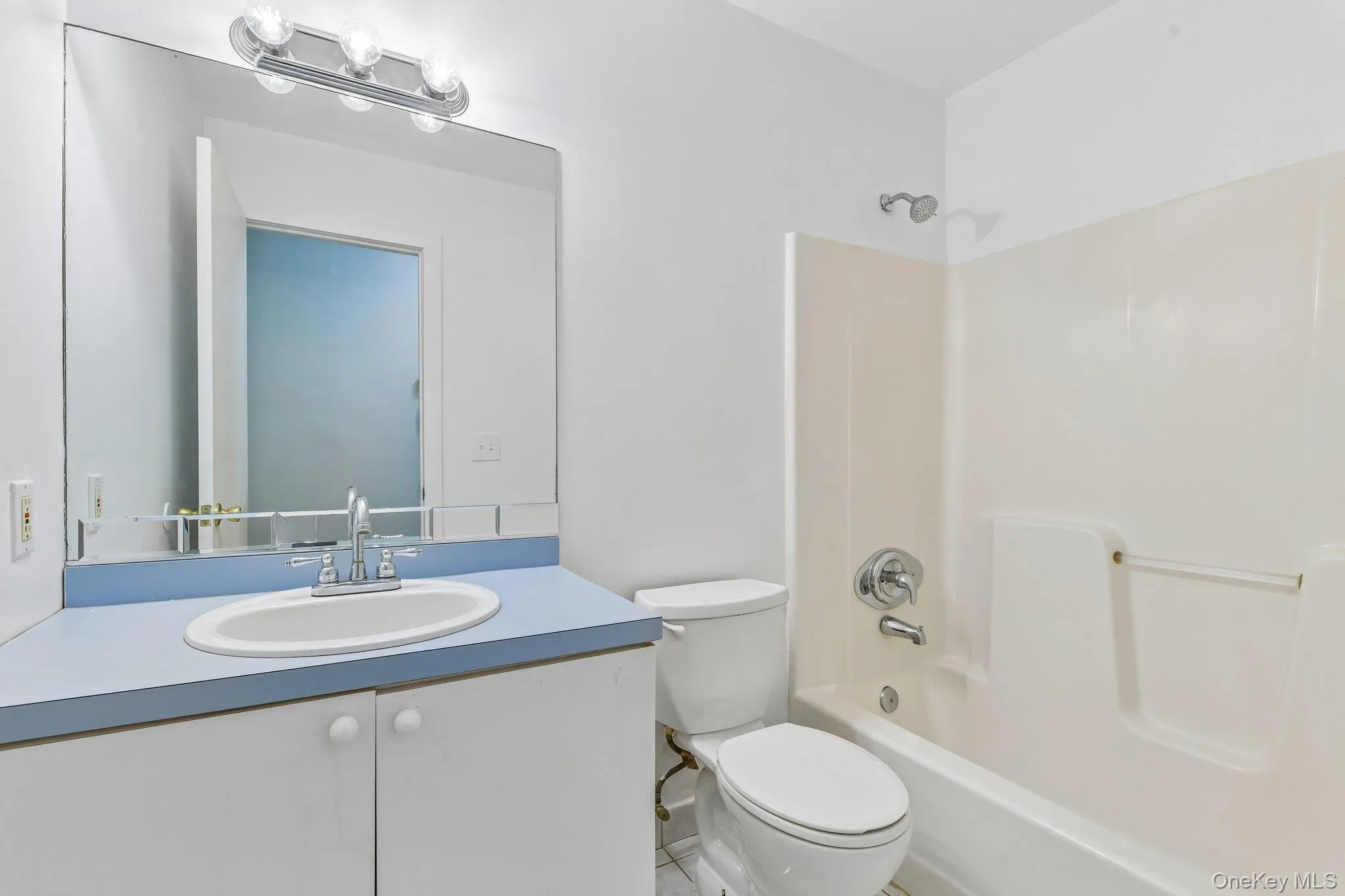 22 Red Maple Road, Brookhaven, NY, 3 Bedrooms Bedrooms, 5 Rooms Rooms,2 BathroomsBathrooms,Residential,For Rent,Red Maple,0,1023024 22 Red Maple Road, Brookhaven, NY, 3 Bedrooms Bedrooms, 5 Rooms Rooms,2 BathroomsBathrooms,Residential,For Rent,Red Maple,0,1023024