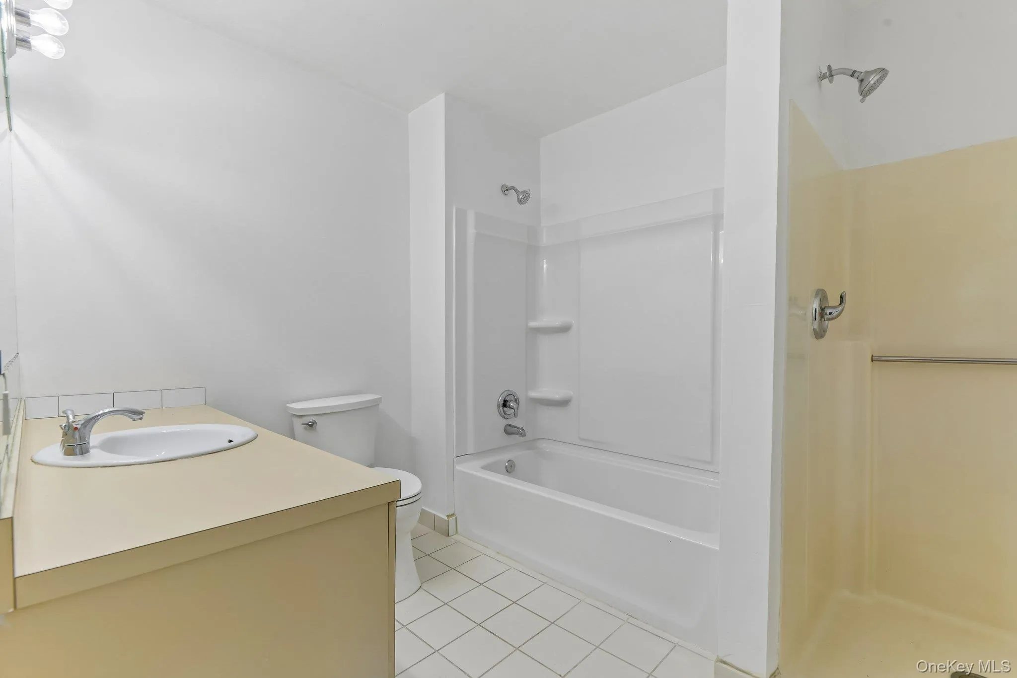 22 Red Maple Road, Brookhaven, NY, 3 Bedrooms Bedrooms, 5 Rooms Rooms,2 BathroomsBathrooms,Residential,For Rent,Red Maple,0,1023024 22 Red Maple Road, Brookhaven, NY, 3 Bedrooms Bedrooms, 5 Rooms Rooms,2 BathroomsBathrooms,Residential,For Rent,Red Maple,0,1023024