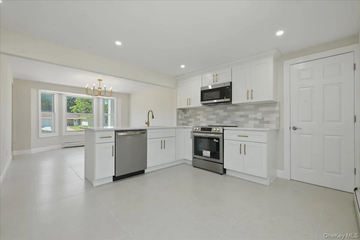 5 Bernice Court, Brookhaven, NY, 4 Bedrooms Bedrooms, 8 Rooms Rooms,2 BathroomsBathrooms,Residential,For Rent,Bernice,0,1023030 5 Bernice Court, Brookhaven, NY, 4 Bedrooms Bedrooms, 8 Rooms Rooms,2 BathroomsBathrooms,Residential,For Rent,Bernice,0,1023030