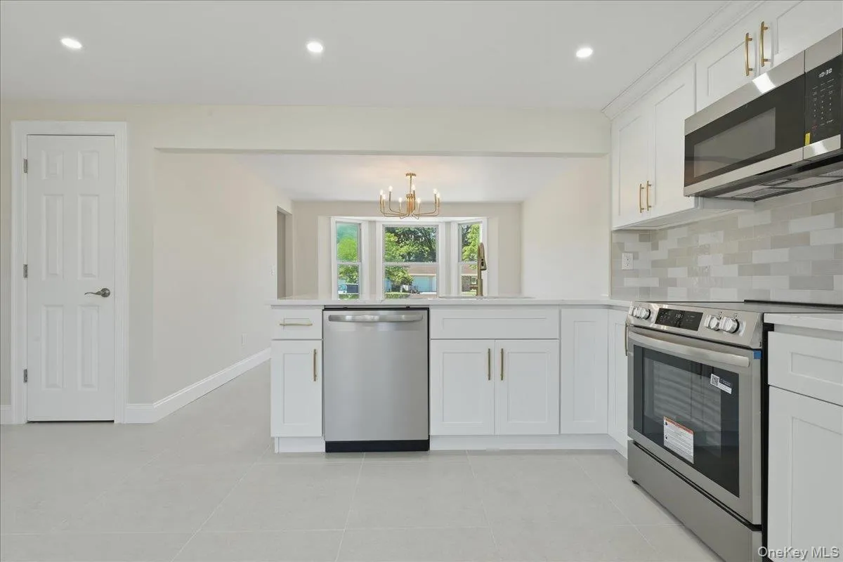 5 Bernice Court, Brookhaven, NY, 4 Bedrooms Bedrooms, 8 Rooms Rooms,2 BathroomsBathrooms,Residential,For Rent,Bernice,0,1023030 5 Bernice Court, Brookhaven, NY, 4 Bedrooms Bedrooms, 8 Rooms Rooms,2 BathroomsBathrooms,Residential,For Rent,Bernice,0,1023030