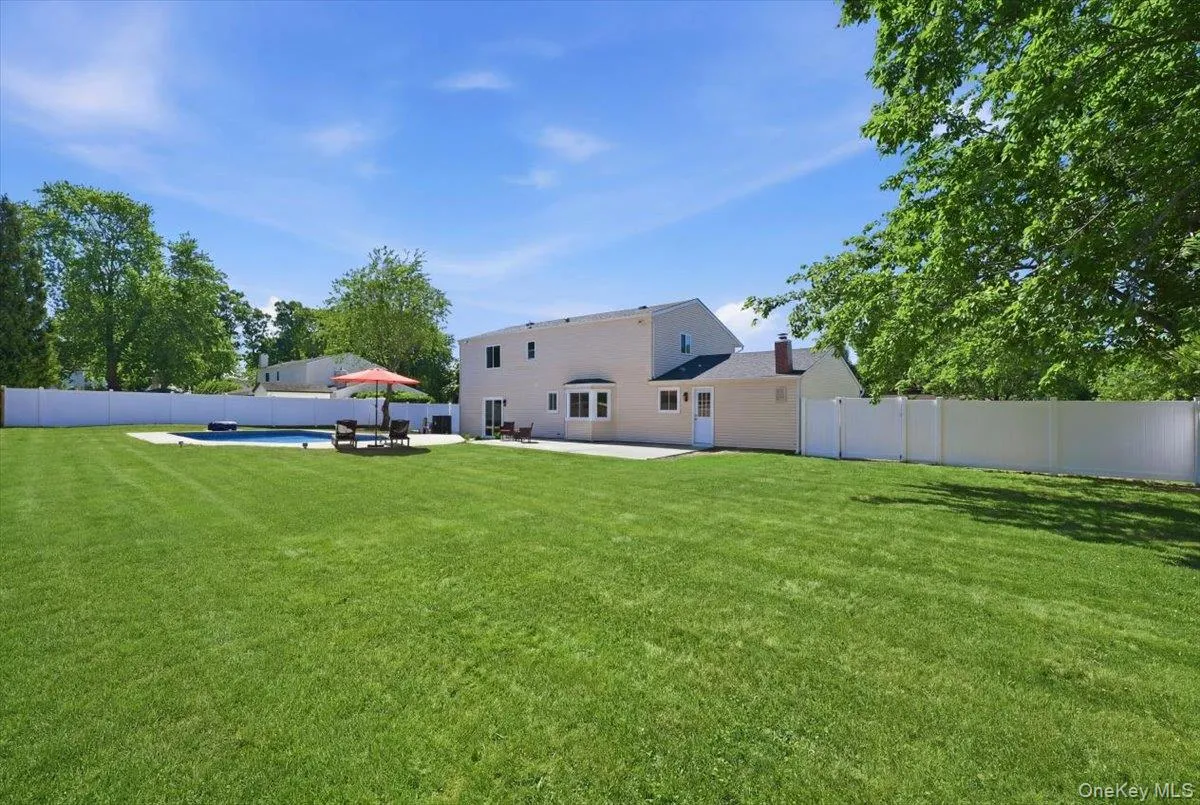 5 Bernice Court, Brookhaven, NY, 4 Bedrooms Bedrooms, 8 Rooms Rooms,2 BathroomsBathrooms,Residential,For Rent,Bernice,0,1023030 5 Bernice Court, Brookhaven, NY, 4 Bedrooms Bedrooms, 8 Rooms Rooms,2 BathroomsBathrooms,Residential,For Rent,Bernice,0,1023030