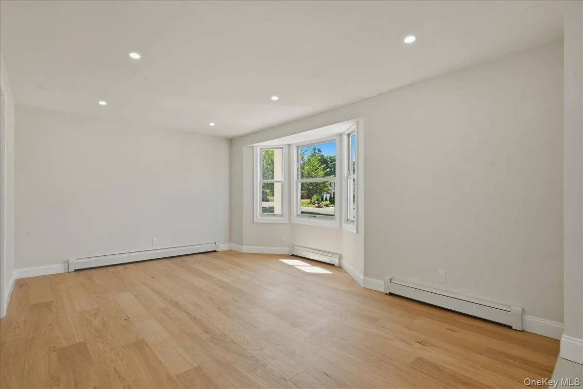 5 Bernice Court, Brookhaven, NY, 4 Bedrooms Bedrooms, 8 Rooms Rooms,2 BathroomsBathrooms,Residential,For Rent,Bernice,0,1023030 5 Bernice Court, Brookhaven, NY, 4 Bedrooms Bedrooms, 8 Rooms Rooms,2 BathroomsBathrooms,Residential,For Rent,Bernice,0,1023030