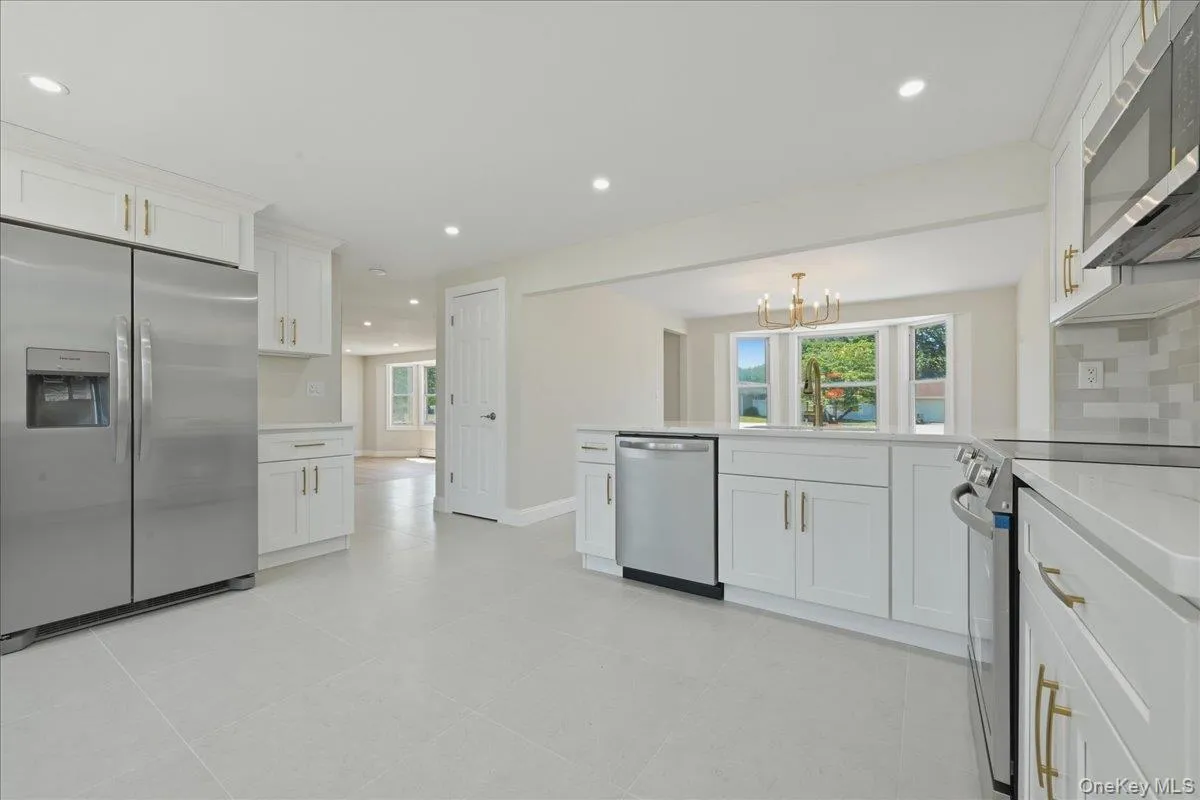 5 Bernice Court, Brookhaven, NY, 4 Bedrooms Bedrooms, 8 Rooms Rooms,2 BathroomsBathrooms,Residential,For Rent,Bernice,0,1023030 5 Bernice Court, Brookhaven, NY, 4 Bedrooms Bedrooms, 8 Rooms Rooms,2 BathroomsBathrooms,Residential,For Rent,Bernice,0,1023030