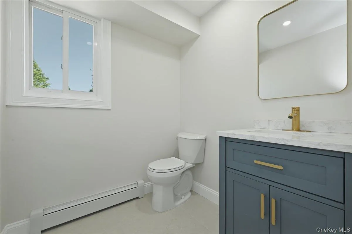 5 Bernice Court, Brookhaven, NY, 4 Bedrooms Bedrooms, 8 Rooms Rooms,2 BathroomsBathrooms,Residential,For Rent,Bernice,0,1023030 5 Bernice Court, Brookhaven, NY, 4 Bedrooms Bedrooms, 8 Rooms Rooms,2 BathroomsBathrooms,Residential,For Rent,Bernice,0,1023030