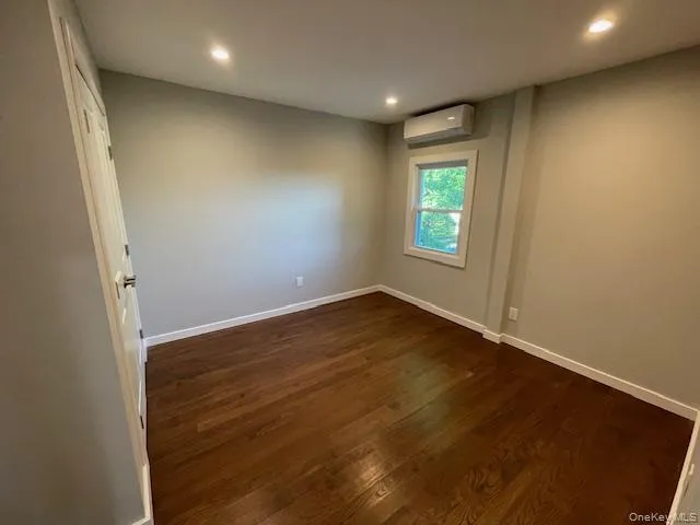 71 Lannon Place, North Hempstead, NY, 1 Bedroom Bedrooms, 3 Rooms Rooms,1 BathroomBathrooms,Residential Lease,For Rent,Lannon,0,1023032 71 Lannon Place, North Hempstead, NY, 1 Bedroom Bedrooms, 3 Rooms Rooms,1 BathroomBathrooms,Residential Lease,For Rent,Lannon,0,1023032