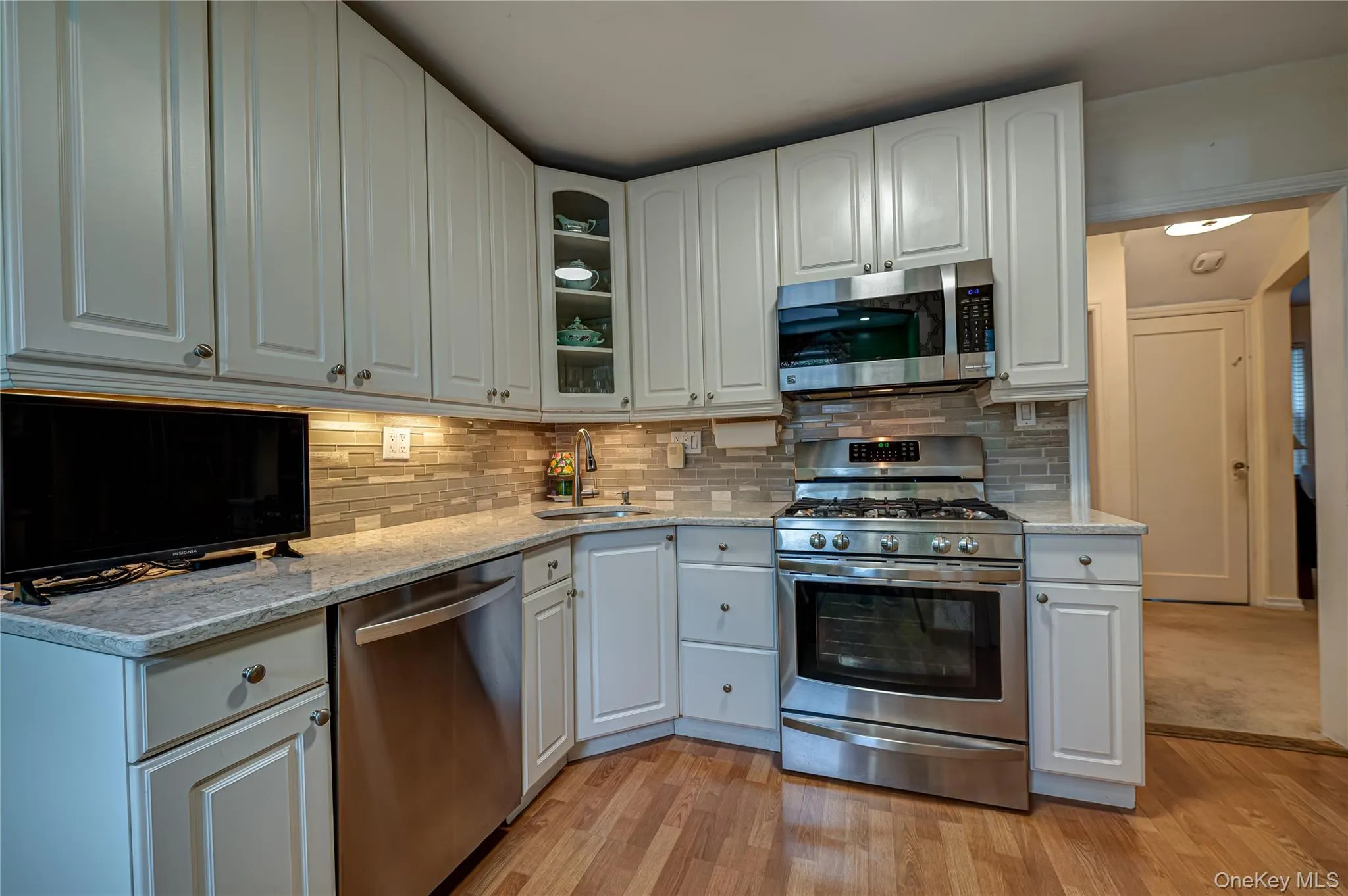 24207 83rd Avenue, New York, NY, 4 Bedrooms Bedrooms, 8 Rooms Rooms,2 BathroomsBathrooms,Residential,For Rent,83rd,0,1023033 24207 83rd Avenue, New York, NY, 4 Bedrooms Bedrooms, 8 Rooms Rooms,2 BathroomsBathrooms,Residential,For Rent,83rd,0,1023033