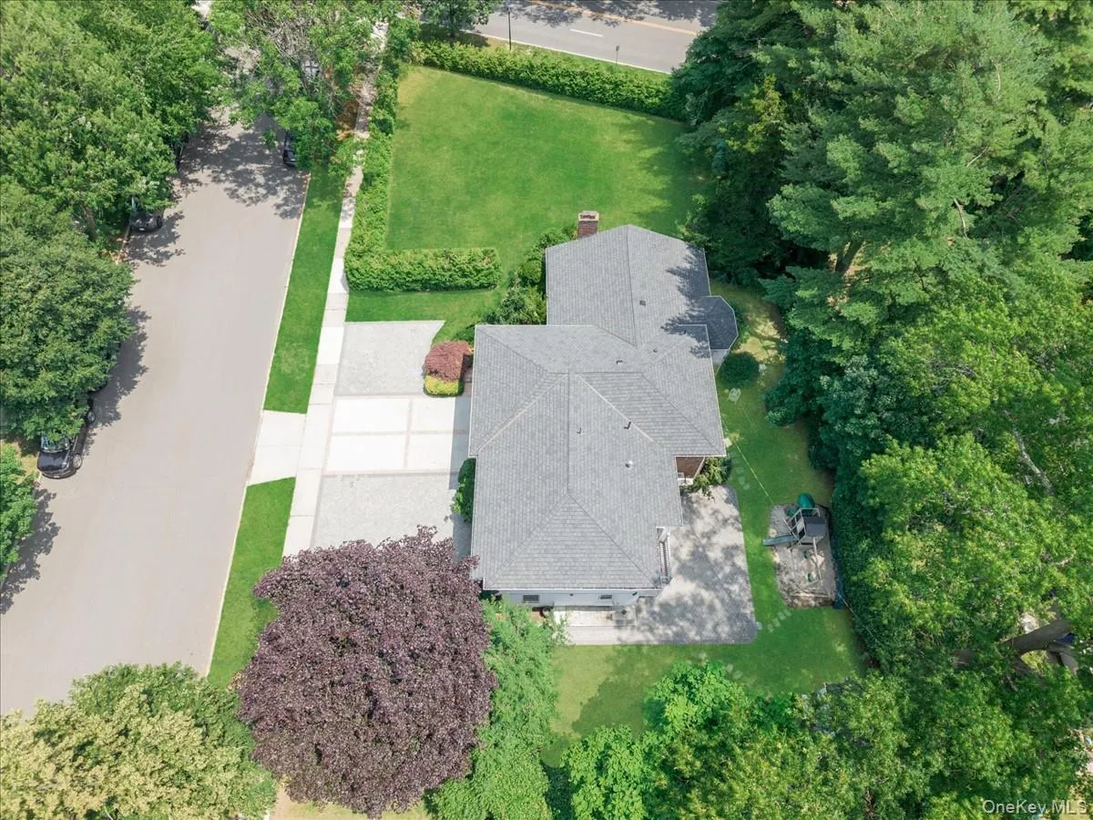 78 Poplar Street, North Hempstead, NY, 5 Bedrooms Bedrooms, 16 Rooms Rooms,5 BathroomsBathrooms,Residential,For Rent,Poplar,0,1023039 78 Poplar Street, North Hempstead, NY, 5 Bedrooms Bedrooms, 16 Rooms Rooms,5 BathroomsBathrooms,Residential,For Rent,Poplar,0,1023039