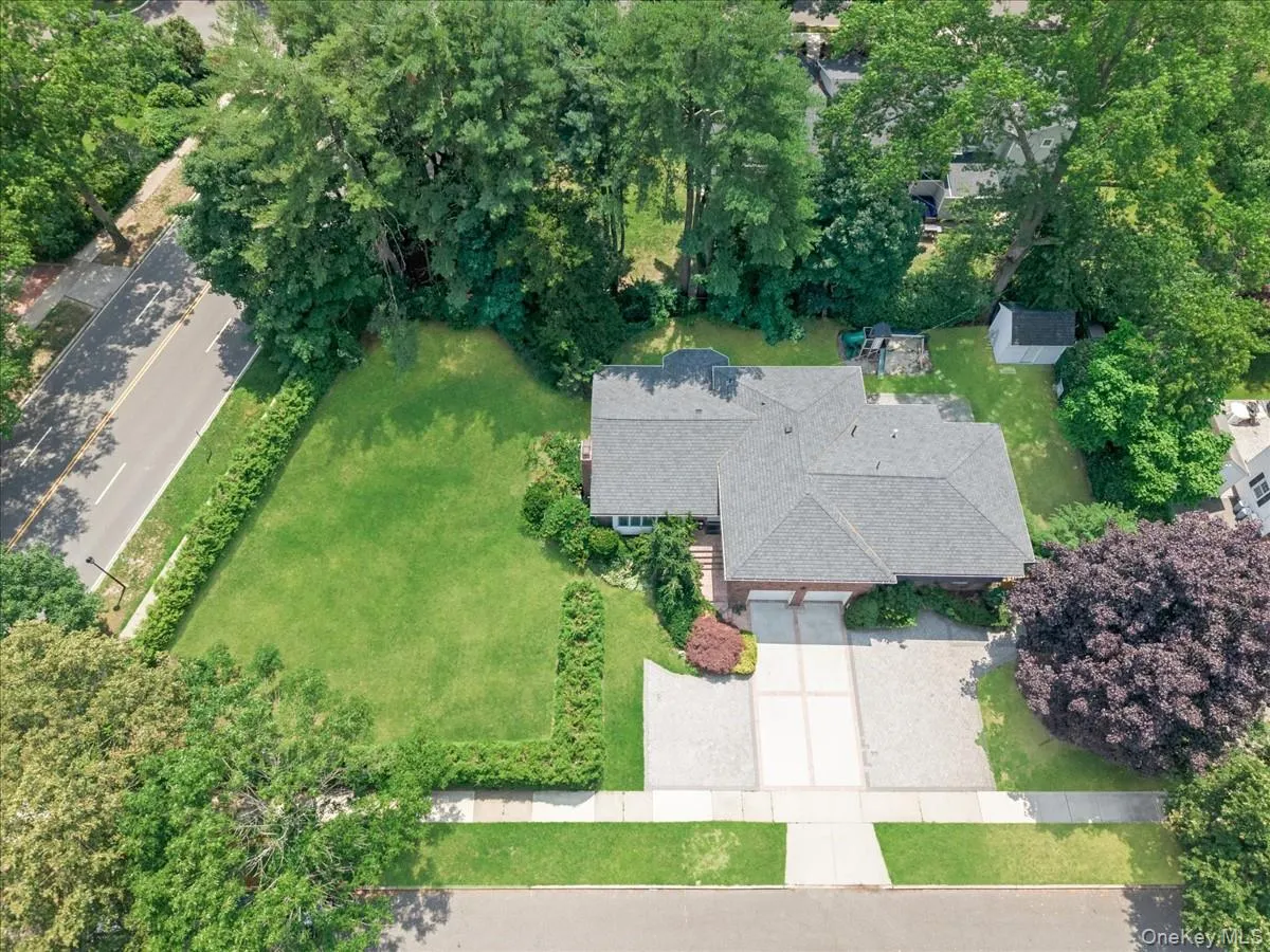 78 Poplar Street, North Hempstead, NY, 5 Bedrooms Bedrooms, 16 Rooms Rooms,5 BathroomsBathrooms,Residential,For Rent,Poplar,0,1023039 78 Poplar Street, North Hempstead, NY, 5 Bedrooms Bedrooms, 16 Rooms Rooms,5 BathroomsBathrooms,Residential,For Rent,Poplar,0,1023039
