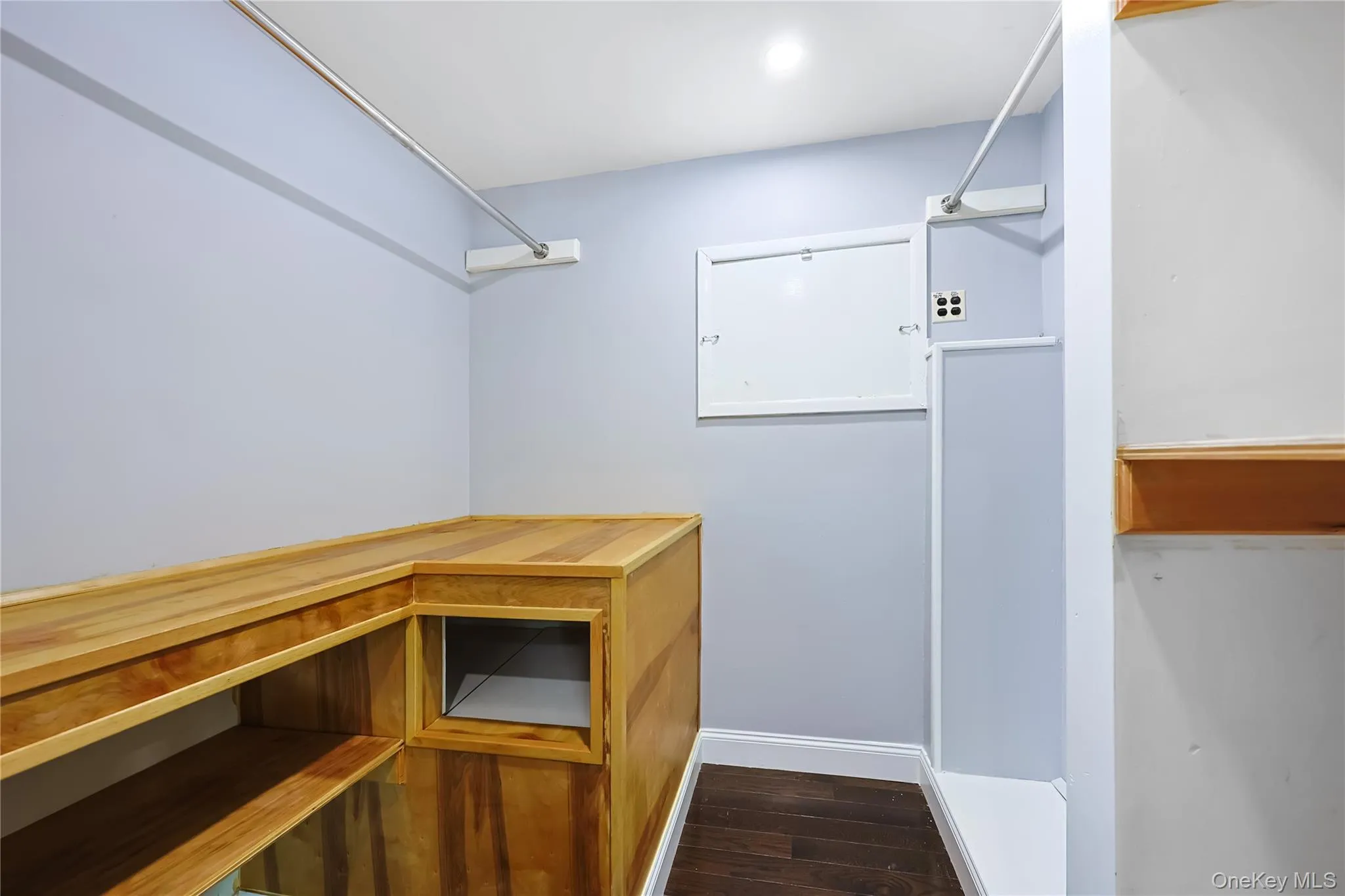 78 Poplar Street, North Hempstead, NY, 5 Bedrooms Bedrooms, 16 Rooms Rooms,5 BathroomsBathrooms,Residential,For Rent,Poplar,0,1023039 78 Poplar Street, North Hempstead, NY, 5 Bedrooms Bedrooms, 16 Rooms Rooms,5 BathroomsBathrooms,Residential,For Rent,Poplar,0,1023039