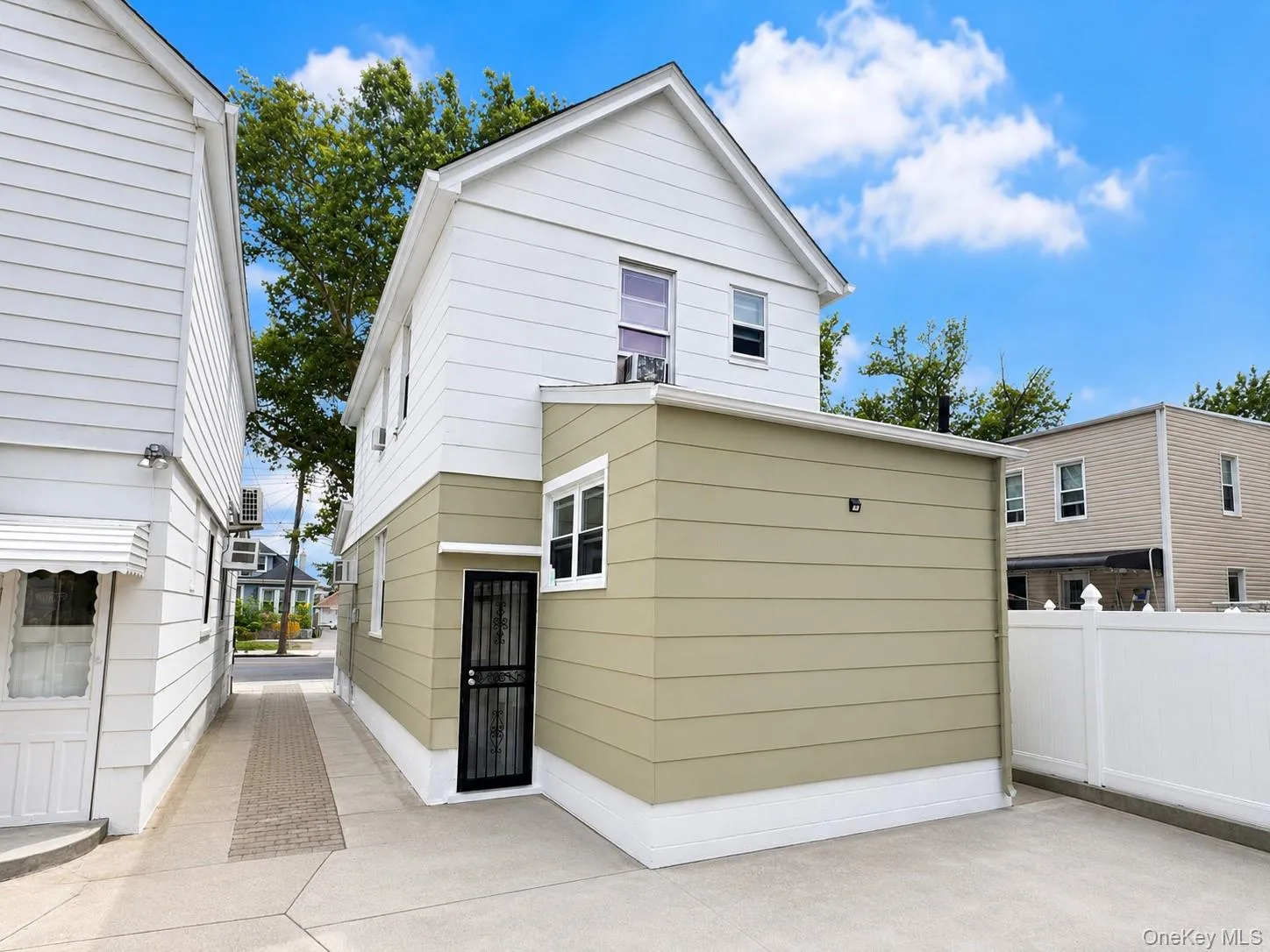 10713 Sutter Avenue, New York, NY, 3 Bedrooms Bedrooms, ,2 BathroomsBathrooms,Residential,For Rent,Sutter,0,1023042 10713 Sutter Avenue, New York, NY, 3 Bedrooms Bedrooms, ,2 BathroomsBathrooms,Residential,For Rent,Sutter,0,1023042