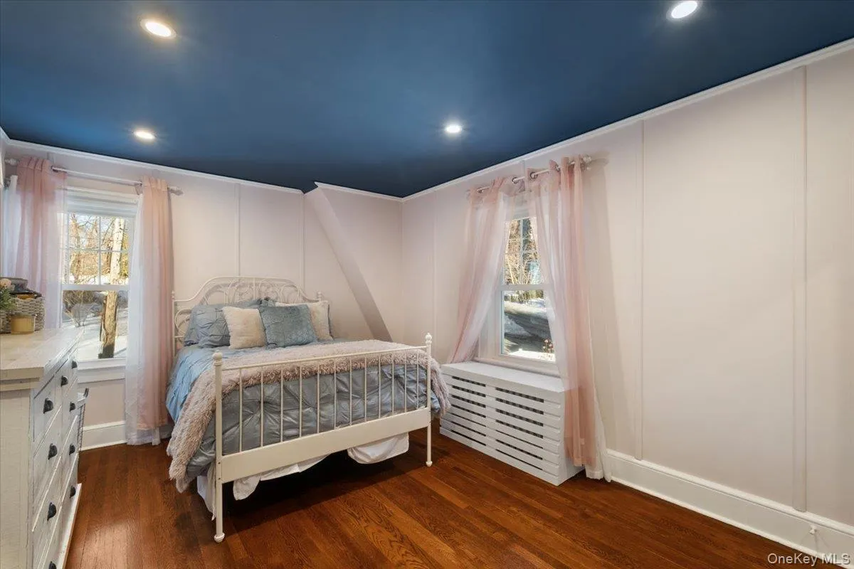 Second Floor Bedroom 2 Second Floor Bedroom 2