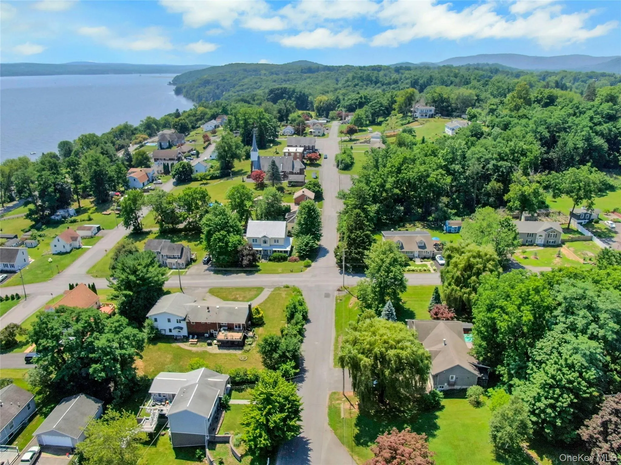 188 Hoyt Street, Esopus, NY, 3 Bedrooms Bedrooms, 6 Rooms Rooms,2 BathroomsBathrooms,Residential,For Rent,Hoyt,0,1023045 188 Hoyt Street, Esopus, NY, 3 Bedrooms Bedrooms, 6 Rooms Rooms,2 BathroomsBathrooms,Residential,For Rent,Hoyt,0,1023045