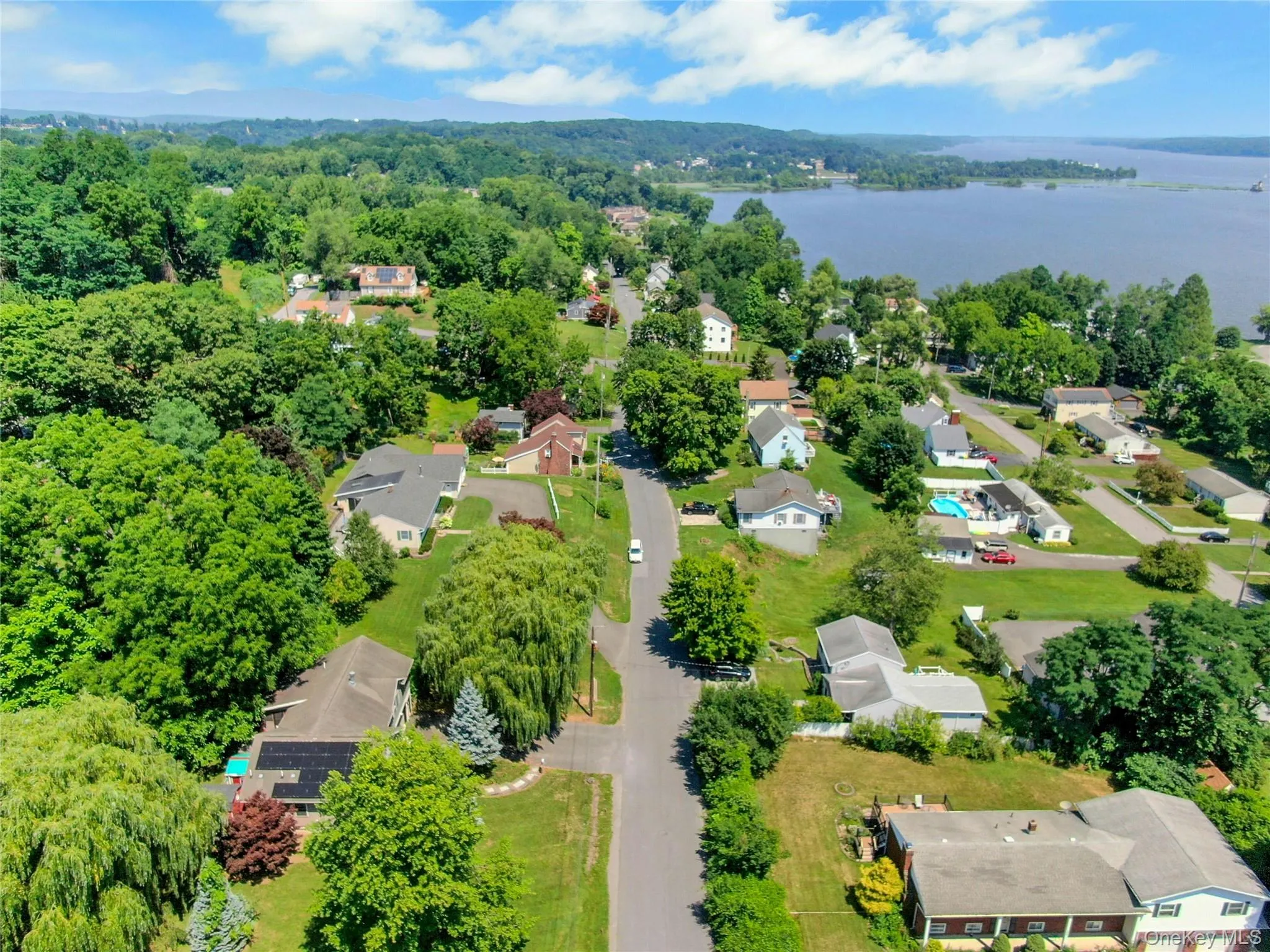 188 Hoyt Street, Esopus, NY, 3 Bedrooms Bedrooms, 6 Rooms Rooms,2 BathroomsBathrooms,Residential,For Rent,Hoyt,0,1023045 188 Hoyt Street, Esopus, NY, 3 Bedrooms Bedrooms, 6 Rooms Rooms,2 BathroomsBathrooms,Residential,For Rent,Hoyt,0,1023045