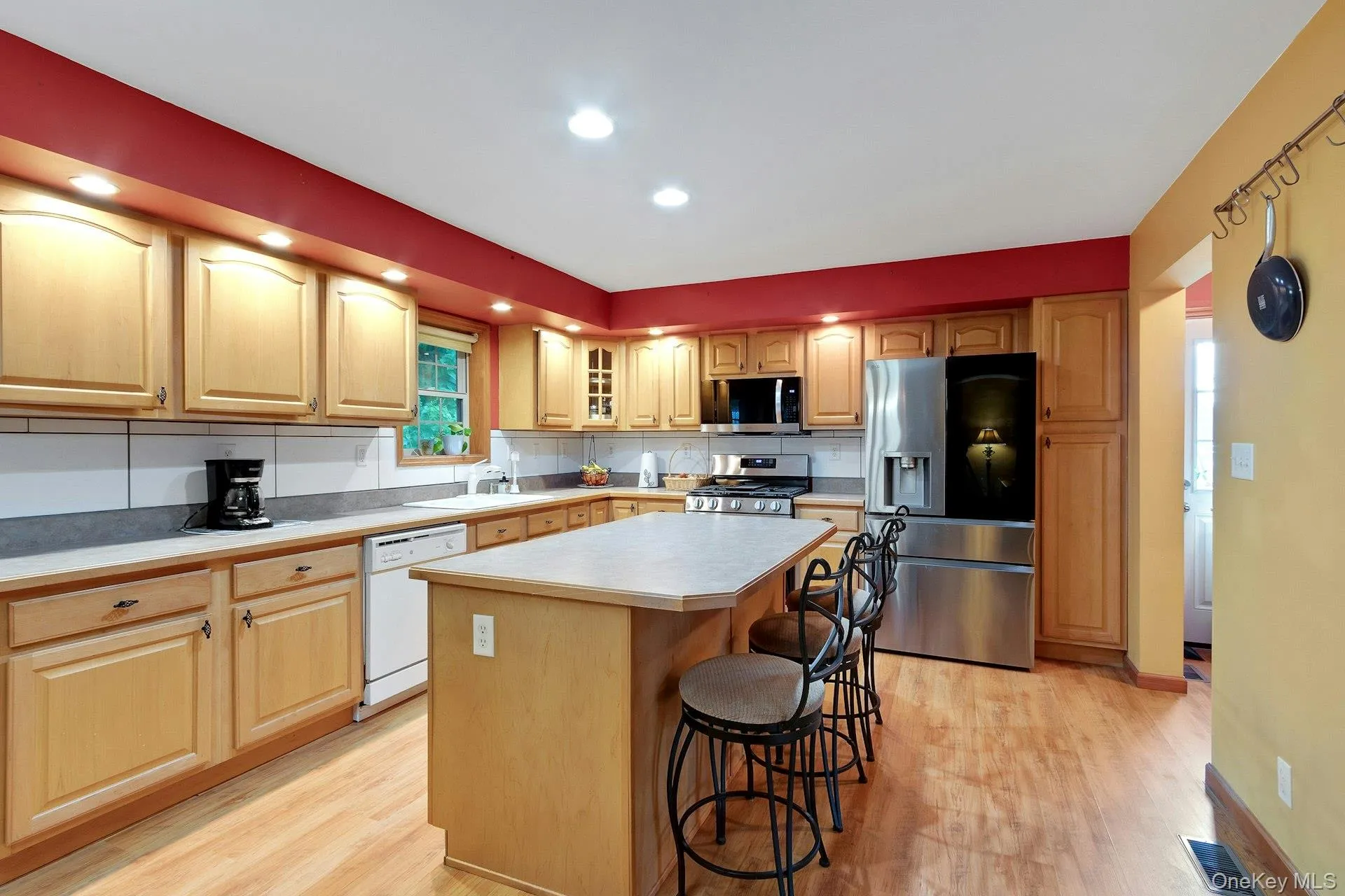188 Hoyt Street, Esopus, NY, 3 Bedrooms Bedrooms, 6 Rooms Rooms,2 BathroomsBathrooms,Residential,For Rent,Hoyt,0,1023045 188 Hoyt Street, Esopus, NY, 3 Bedrooms Bedrooms, 6 Rooms Rooms,2 BathroomsBathrooms,Residential,For Rent,Hoyt,0,1023045