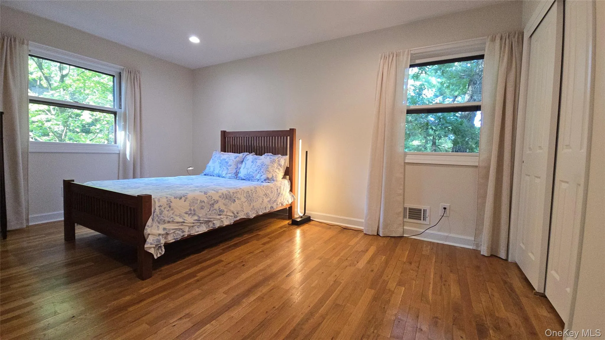 19 York Drive, Clarkstown, NY, 4 Bedrooms Bedrooms, 8 Rooms Rooms,2 BathroomsBathrooms,Residential,For Rent,York,0,1023048 19 York Drive, Clarkstown, NY, 4 Bedrooms Bedrooms, 8 Rooms Rooms,2 BathroomsBathrooms,Residential,For Rent,York,0,1023048