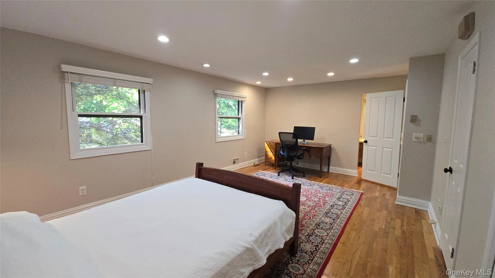 19 York Drive, Clarkstown, NY, 4 Bedrooms Bedrooms, 8 Rooms Rooms,2 BathroomsBathrooms,Residential,For Rent,York,0,1023048 19 York Drive, Clarkstown, NY, 4 Bedrooms Bedrooms, 8 Rooms Rooms,2 BathroomsBathrooms,Residential,For Rent,York,0,1023048