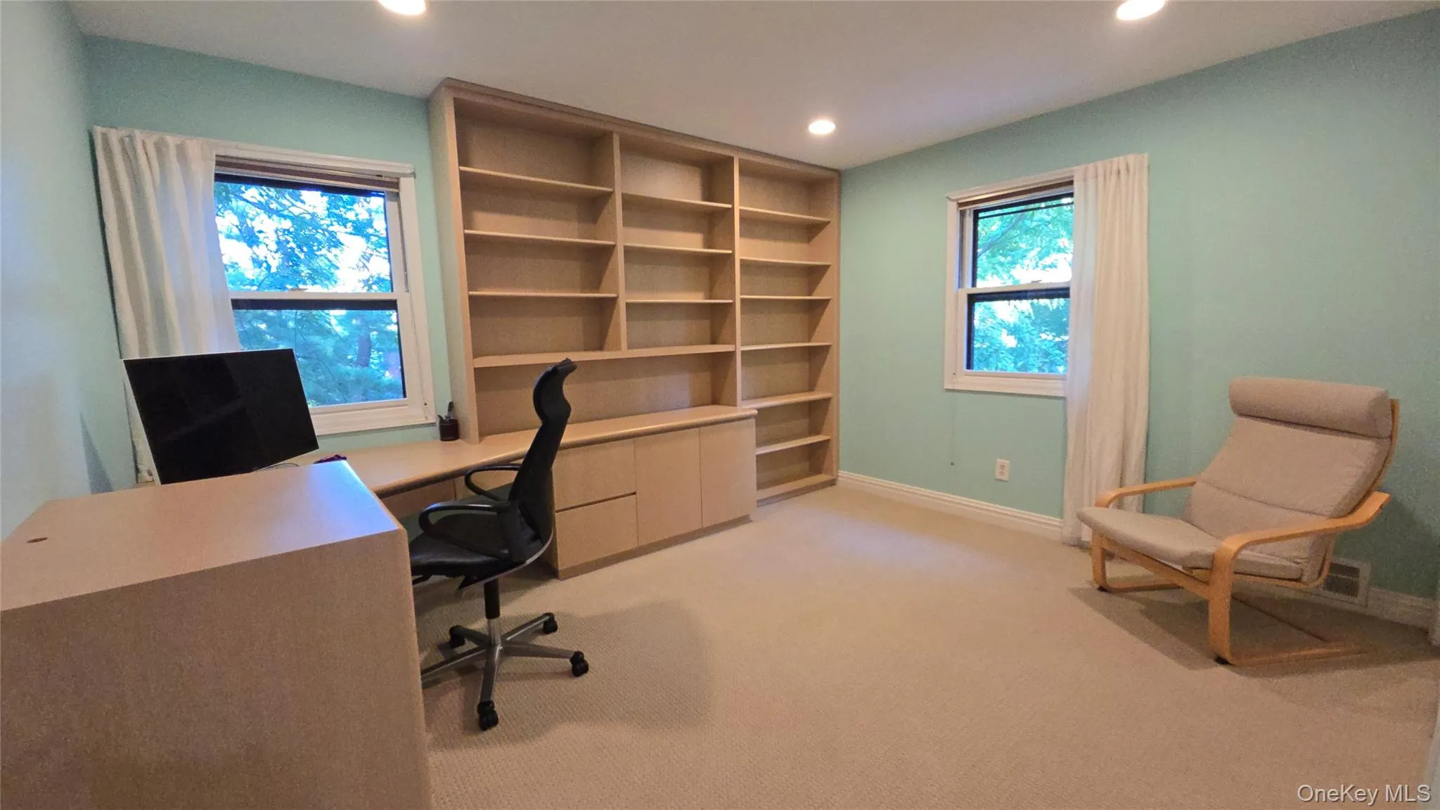 19 York Drive, Clarkstown, NY, 4 Bedrooms Bedrooms, 8 Rooms Rooms,2 BathroomsBathrooms,Residential,For Rent,York,0,1023048 19 York Drive, Clarkstown, NY, 4 Bedrooms Bedrooms, 8 Rooms Rooms,2 BathroomsBathrooms,Residential,For Rent,York,0,1023048