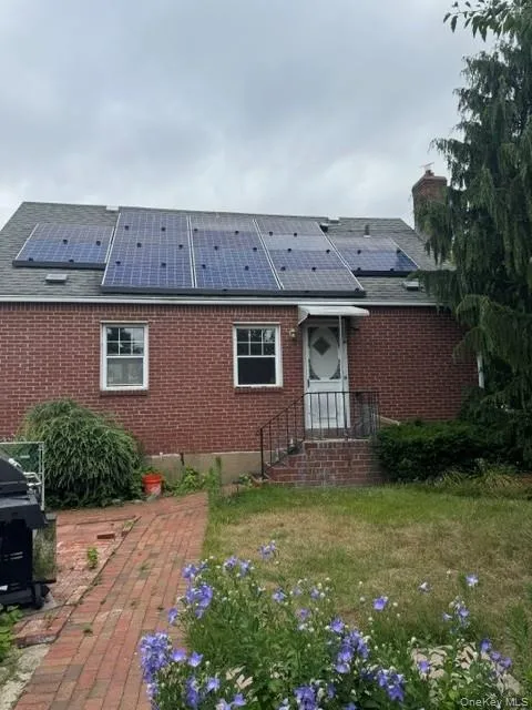 852 Henry Street, Hempstead, NY, 3 Bedrooms Bedrooms, 6 Rooms Rooms,1 BathroomBathrooms,Residential,For Rent,Henry,0,1023054 852 Henry Street, Hempstead, NY, 3 Bedrooms Bedrooms, 6 Rooms Rooms,1 BathroomBathrooms,Residential,For Rent,Henry,0,1023054