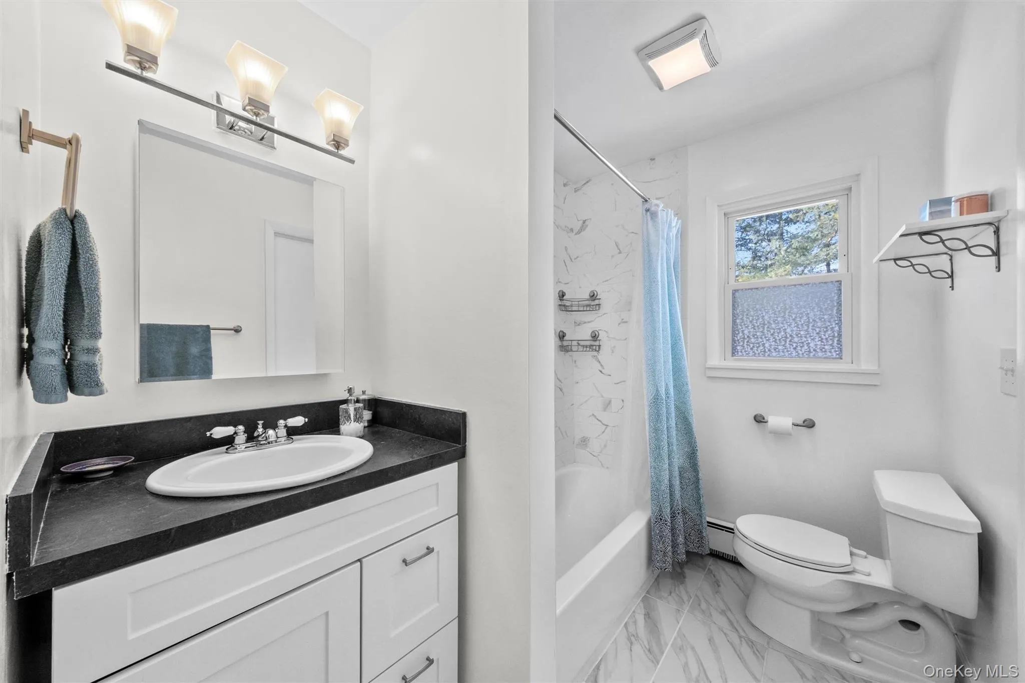 Full Bathroom Full Bathroom