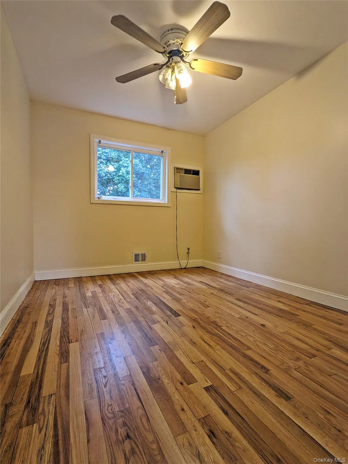 114 Berkeley Avenue, Brookhaven, NY, 4 Bedrooms Bedrooms, 6 Rooms Rooms,2 BathroomsBathrooms,Residential,For Rent,Berkeley,0,1023059 114 Berkeley Avenue, Brookhaven, NY, 4 Bedrooms Bedrooms, 6 Rooms Rooms,2 BathroomsBathrooms,Residential,For Rent,Berkeley,0,1023059
