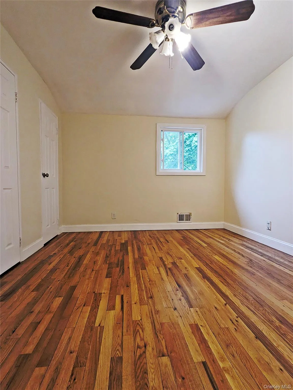 114 Berkeley Avenue, Brookhaven, NY, 4 Bedrooms Bedrooms, 6 Rooms Rooms,2 BathroomsBathrooms,Residential,For Rent,Berkeley,0,1023059 114 Berkeley Avenue, Brookhaven, NY, 4 Bedrooms Bedrooms, 6 Rooms Rooms,2 BathroomsBathrooms,Residential,For Rent,Berkeley,0,1023059