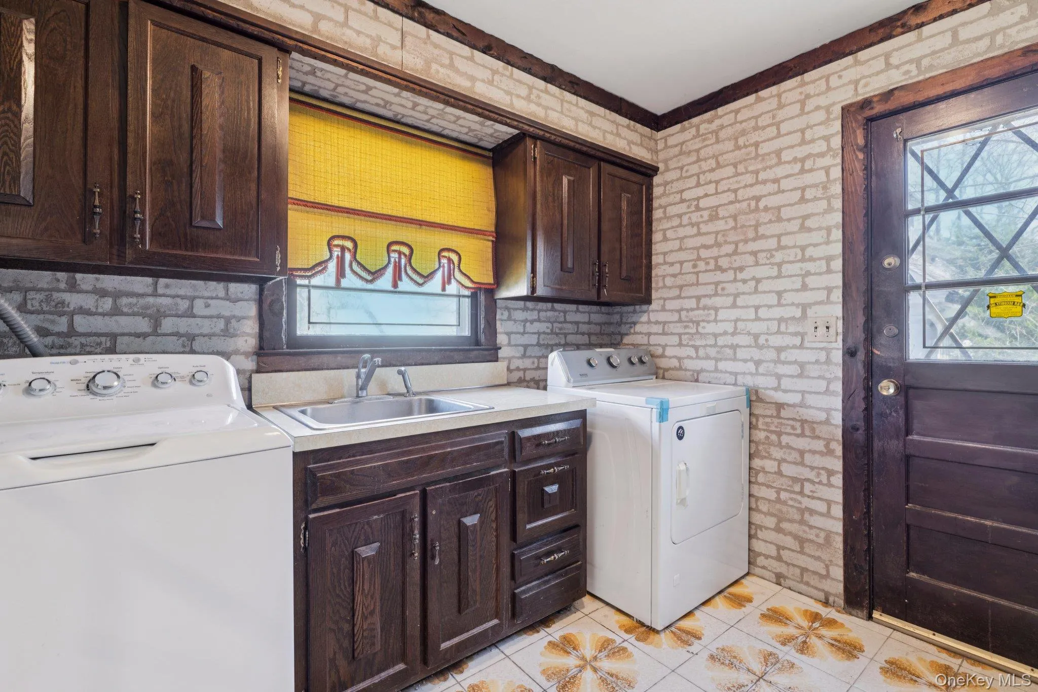 61 Arleigh Road, North Hempstead, NY, 5 Bedrooms Bedrooms, 14 Rooms Rooms,2 BathroomsBathrooms,Residential Lease,For Rent,Arleigh,0,1023062 61 Arleigh Road, North Hempstead, NY, 5 Bedrooms Bedrooms, 14 Rooms Rooms,2 BathroomsBathrooms,Residential Lease,For Rent,Arleigh,0,1023062