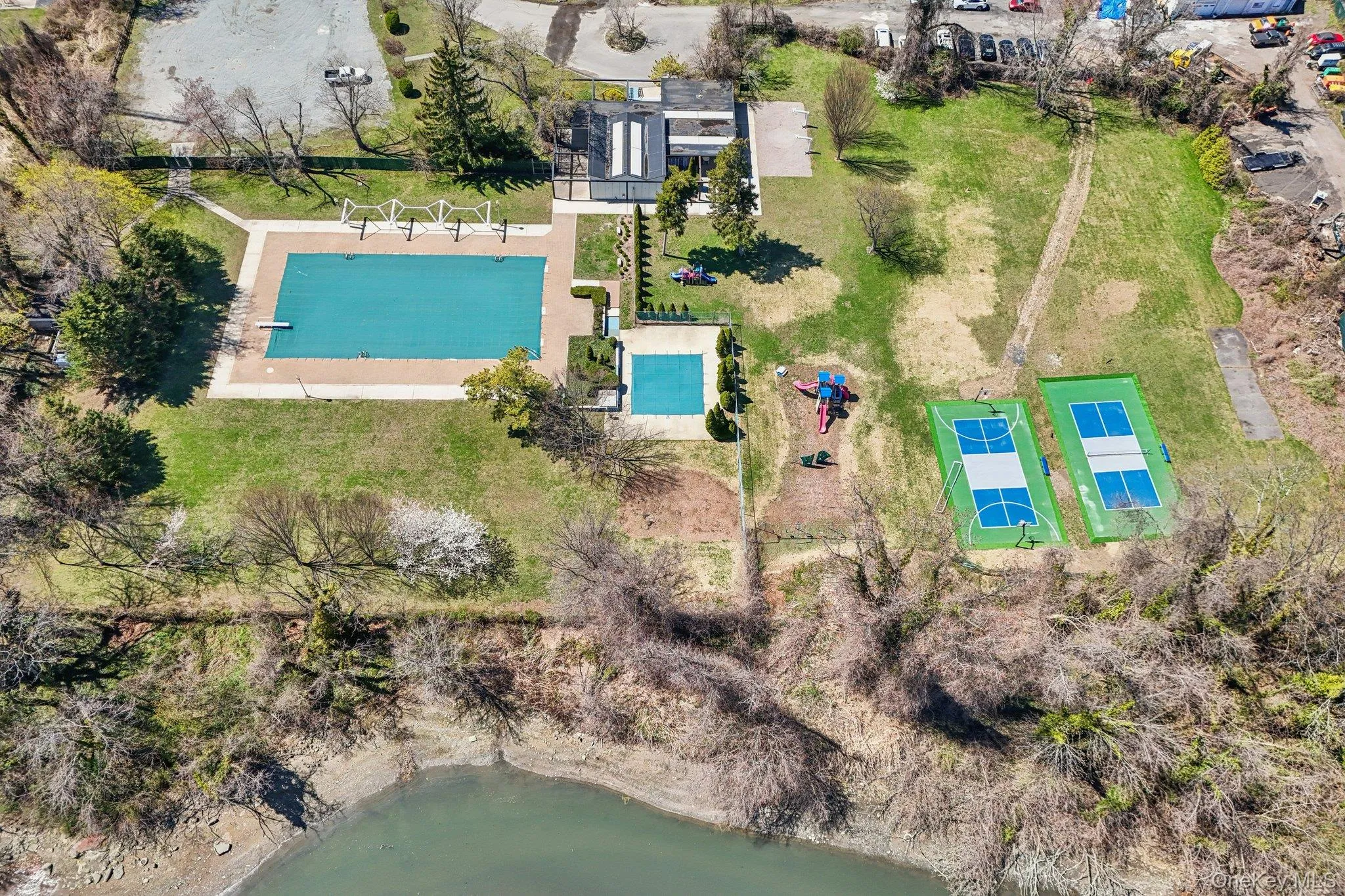 61 Arleigh Road, North Hempstead, NY, 5 Bedrooms Bedrooms, 14 Rooms Rooms,2 BathroomsBathrooms,Residential Lease,For Rent,Arleigh,0,1023062 61 Arleigh Road, North Hempstead, NY, 5 Bedrooms Bedrooms, 14 Rooms Rooms,2 BathroomsBathrooms,Residential Lease,For Rent,Arleigh,0,1023062