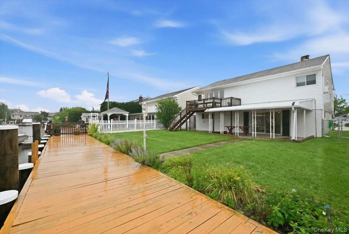 48 1st Street, Hempstead, NY, 3 Bedrooms Bedrooms, 8 Rooms Rooms,2 BathroomsBathrooms,Residential,For Rent,1st,0,1023066 48 1st Street, Hempstead, NY, 3 Bedrooms Bedrooms, 8 Rooms Rooms,2 BathroomsBathrooms,Residential,For Rent,1st,0,1023066