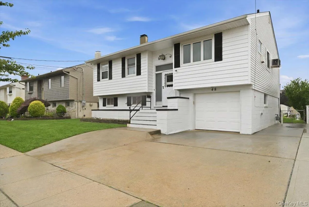 48 1st Street, Hempstead, NY, 3 Bedrooms Bedrooms, 8 Rooms Rooms,2 BathroomsBathrooms,Residential,For Rent,1st,0,1023066 48 1st Street, Hempstead, NY, 3 Bedrooms Bedrooms, 8 Rooms Rooms,2 BathroomsBathrooms,Residential,For Rent,1st,0,1023066