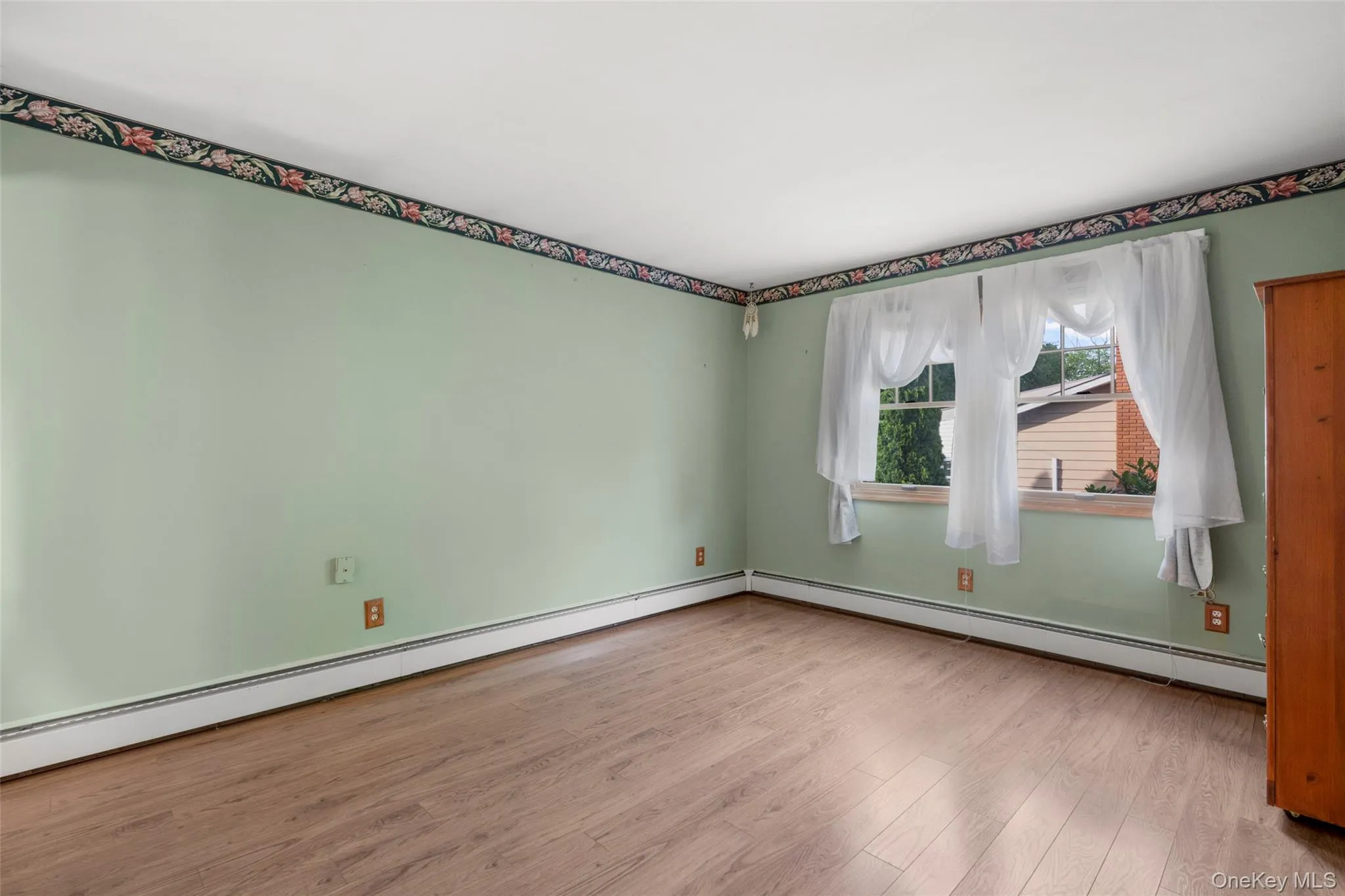 8 Reggie Drive, Wappinger, NY, 4 Bedrooms Bedrooms, 7 Rooms Rooms,2 BathroomsBathrooms,Residential,For Rent,Reggie,0,1023078 8 Reggie Drive, Wappinger, NY, 4 Bedrooms Bedrooms, 7 Rooms Rooms,2 BathroomsBathrooms,Residential,For Rent,Reggie,0,1023078