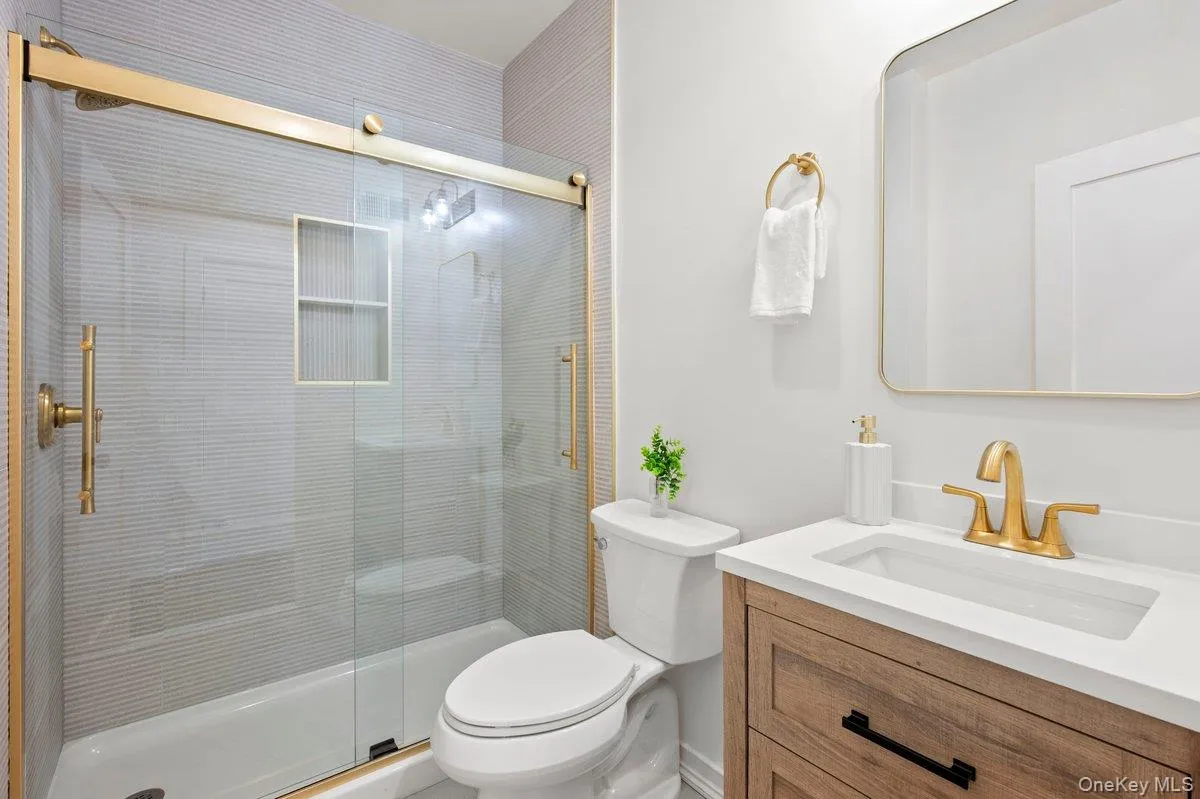 360 Western Highway, Orangetown, NY, 3 Bedrooms Bedrooms, 7 Rooms Rooms,2 BathroomsBathrooms,Residential Lease,For Rent,Western,0,1023079 360 Western Highway, Orangetown, NY, 3 Bedrooms Bedrooms, 7 Rooms Rooms,2 BathroomsBathrooms,Residential Lease,For Rent,Western,0,1023079