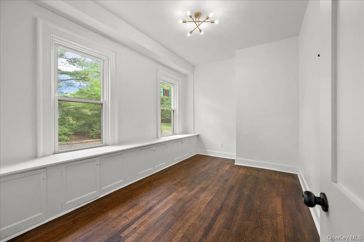360 Western Highway, Orangetown, NY, 3 Bedrooms Bedrooms, 7 Rooms Rooms,2 BathroomsBathrooms,Residential Lease,For Rent,Western,0,1023079 360 Western Highway, Orangetown, NY, 3 Bedrooms Bedrooms, 7 Rooms Rooms,2 BathroomsBathrooms,Residential Lease,For Rent,Western,0,1023079