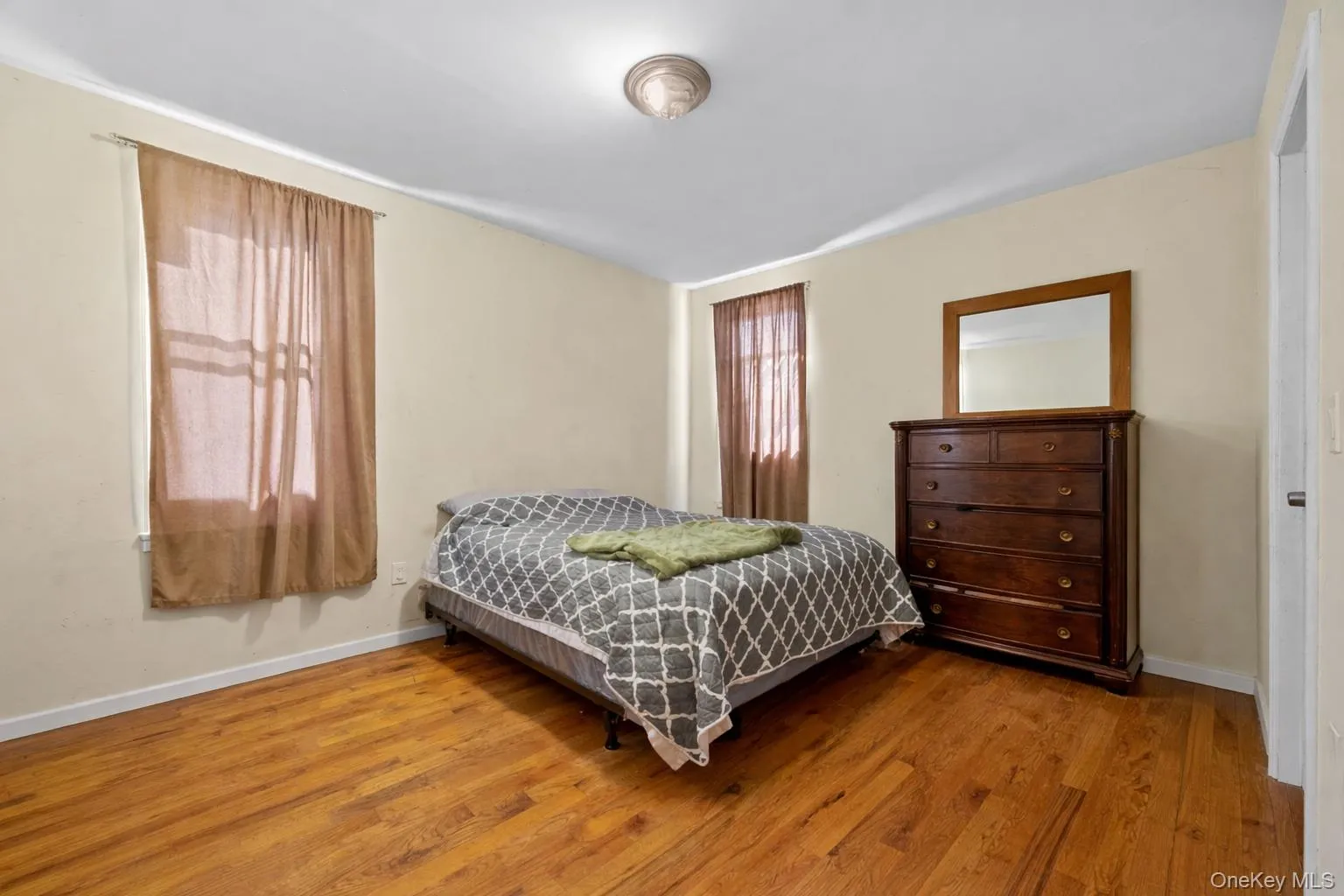 831 224th Street, New York, NY, 3 Bedrooms Bedrooms, 9 Rooms Rooms,2 BathroomsBathrooms,Residential,For Rent,224th,0,1023088 831 224th Street, New York, NY, 3 Bedrooms Bedrooms, 9 Rooms Rooms,2 BathroomsBathrooms,Residential,For Rent,224th,0,1023088