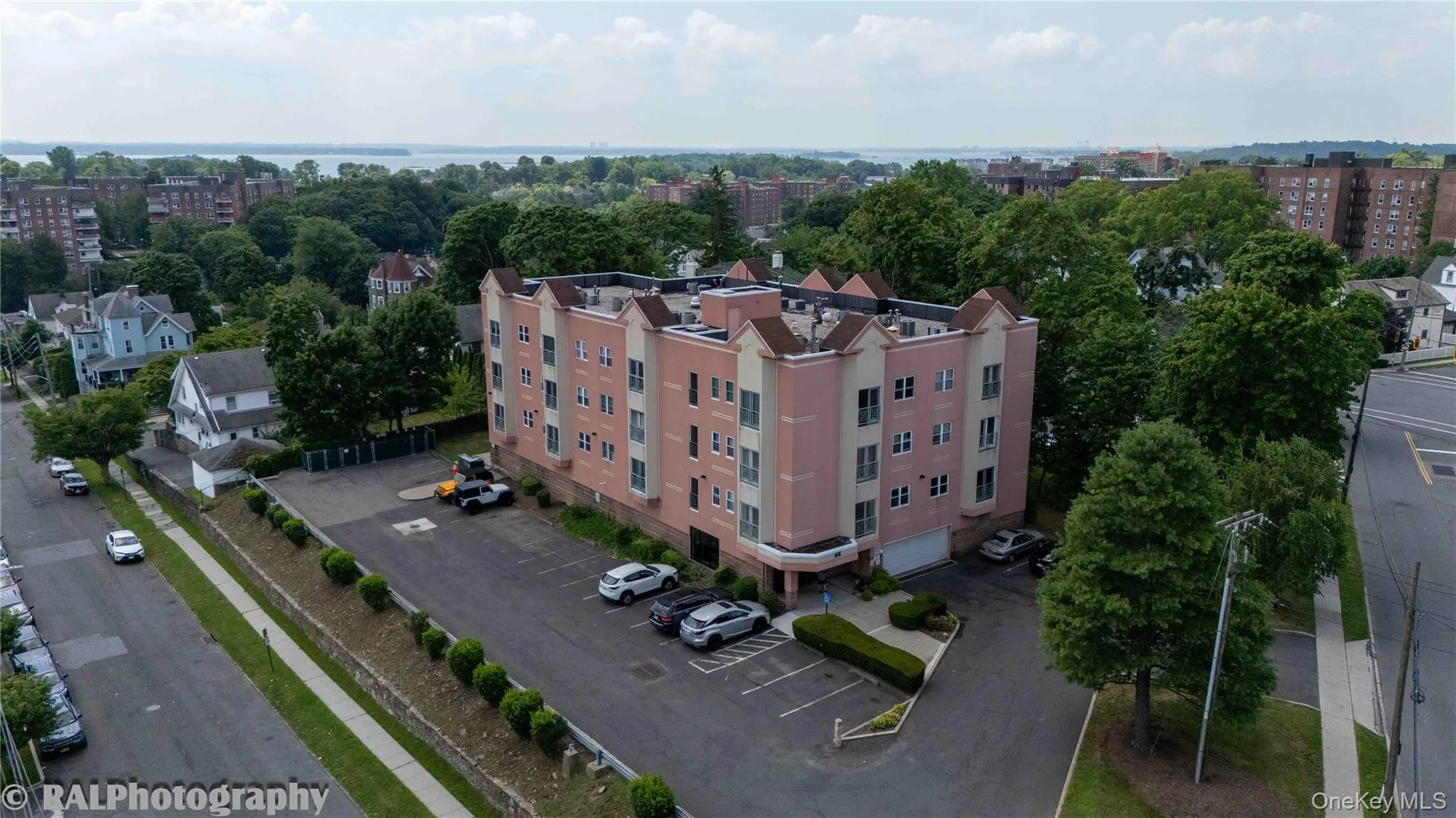 Plenty of Parking and also includes an indoor garage spot! Plenty of Parking and also includes an indoor garage spot!